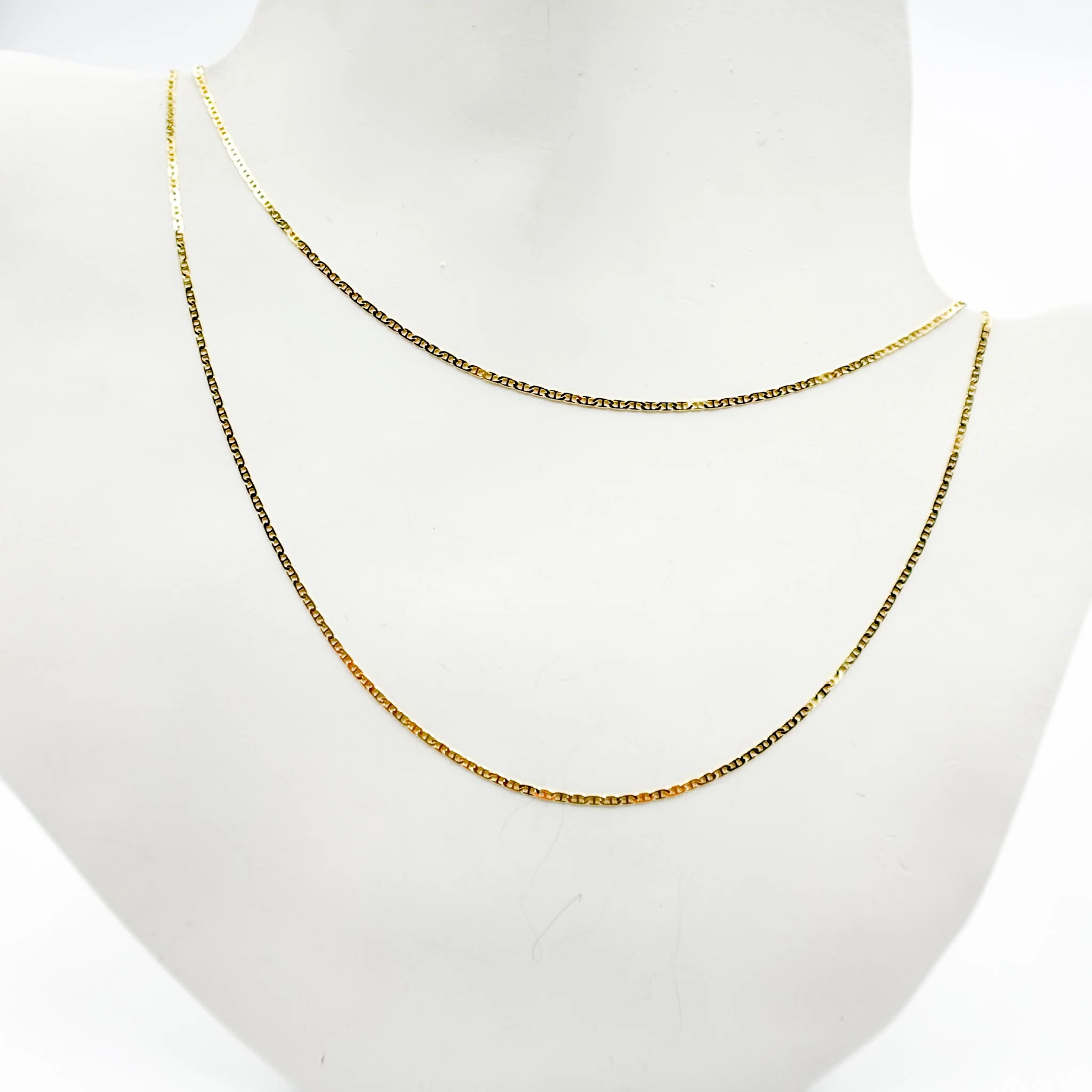030FLP1BBT2. 14k Solid Gold Flat Marina Link Chain - Image 4