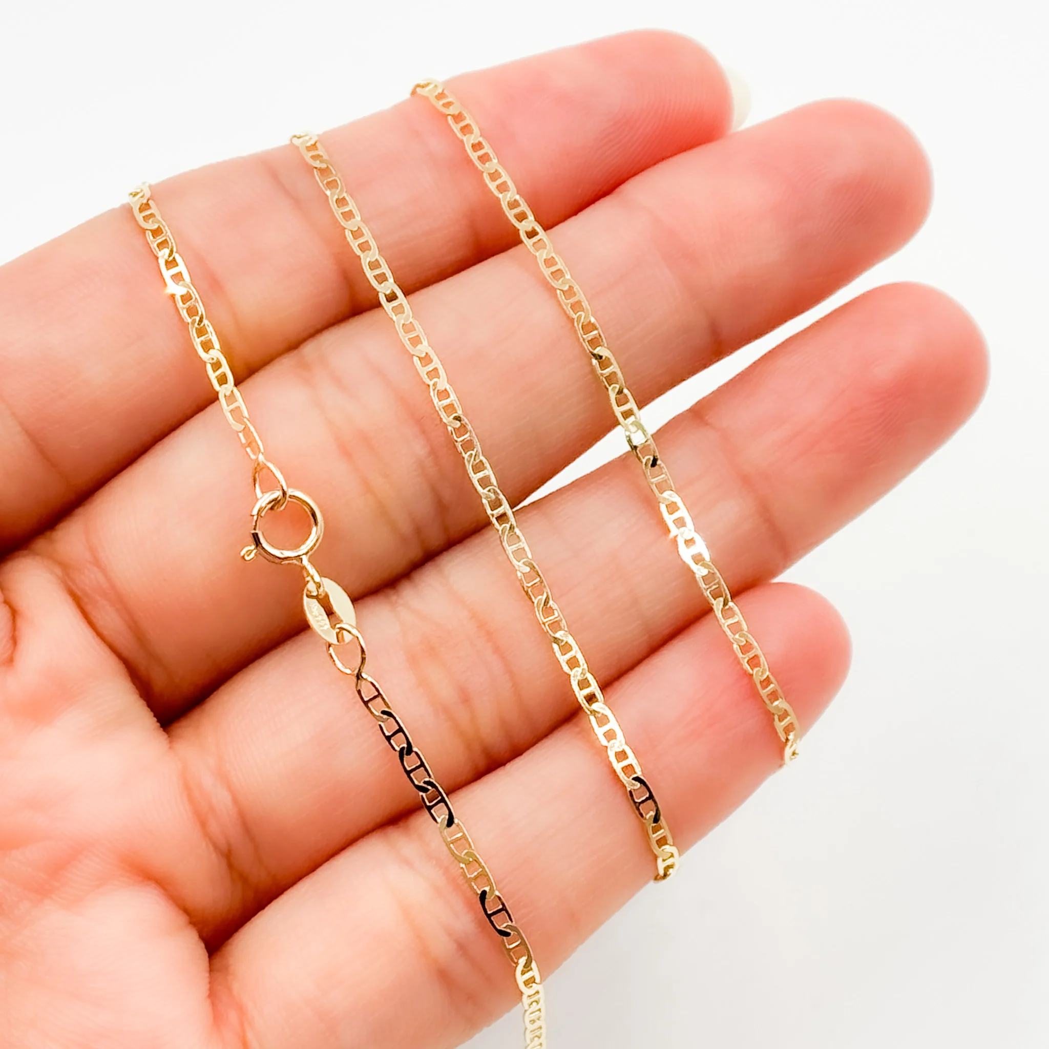 040FLP1BBT2. 14k Solid Gold Flat Marina Link Chain - Image 5