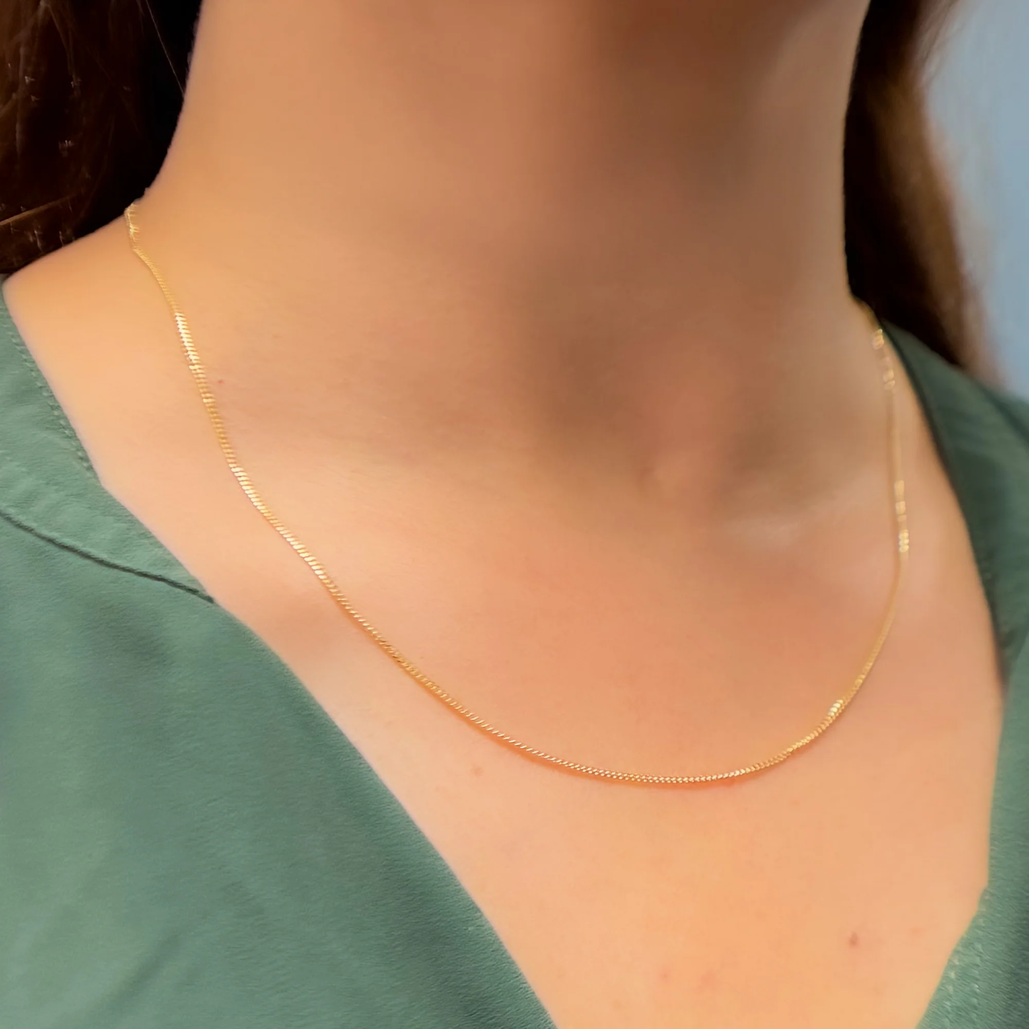 040GA3. 14K Solid Gold Flat Curb Chain - Image 4