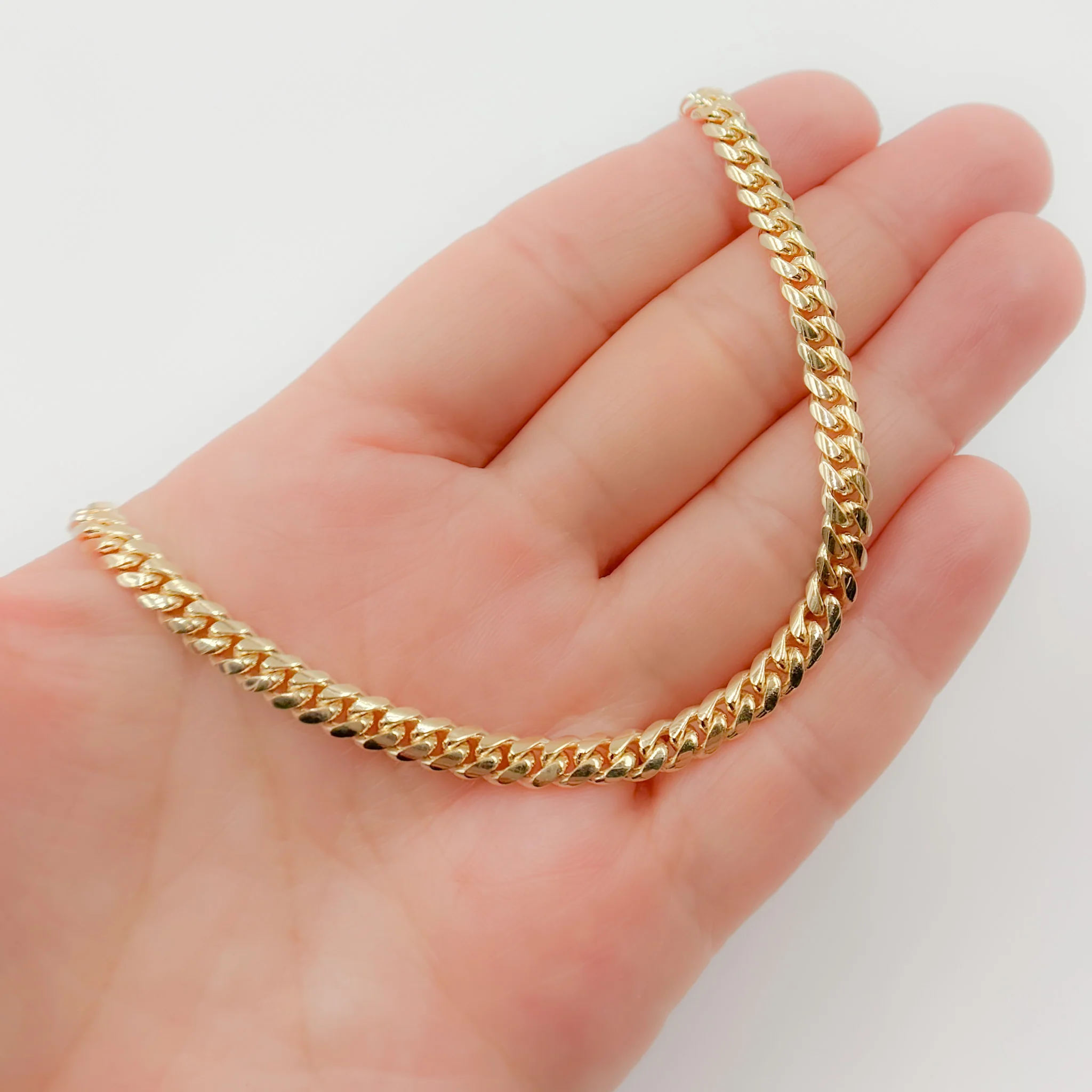 135R04GGA3. 14K Solid Gold Curb Chain - Image 3