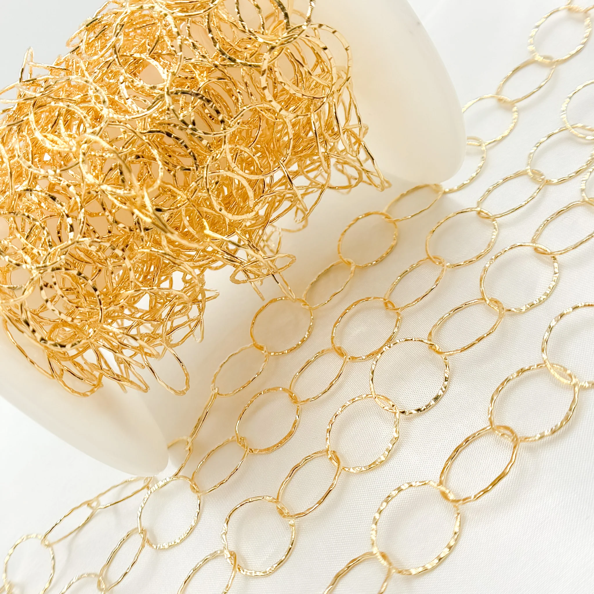 748KGF. 14K Gold Filled Hammered Round Link Chain - Image 5