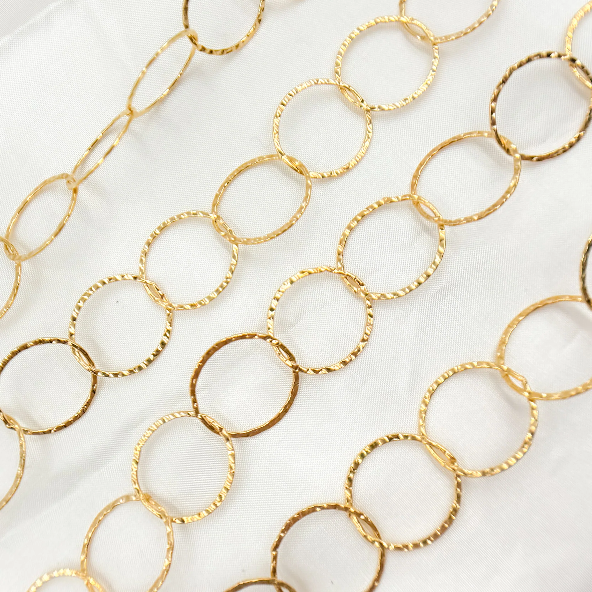 756KGF. 14K Gold-Filled Hammered Round Link Chain - Image 3