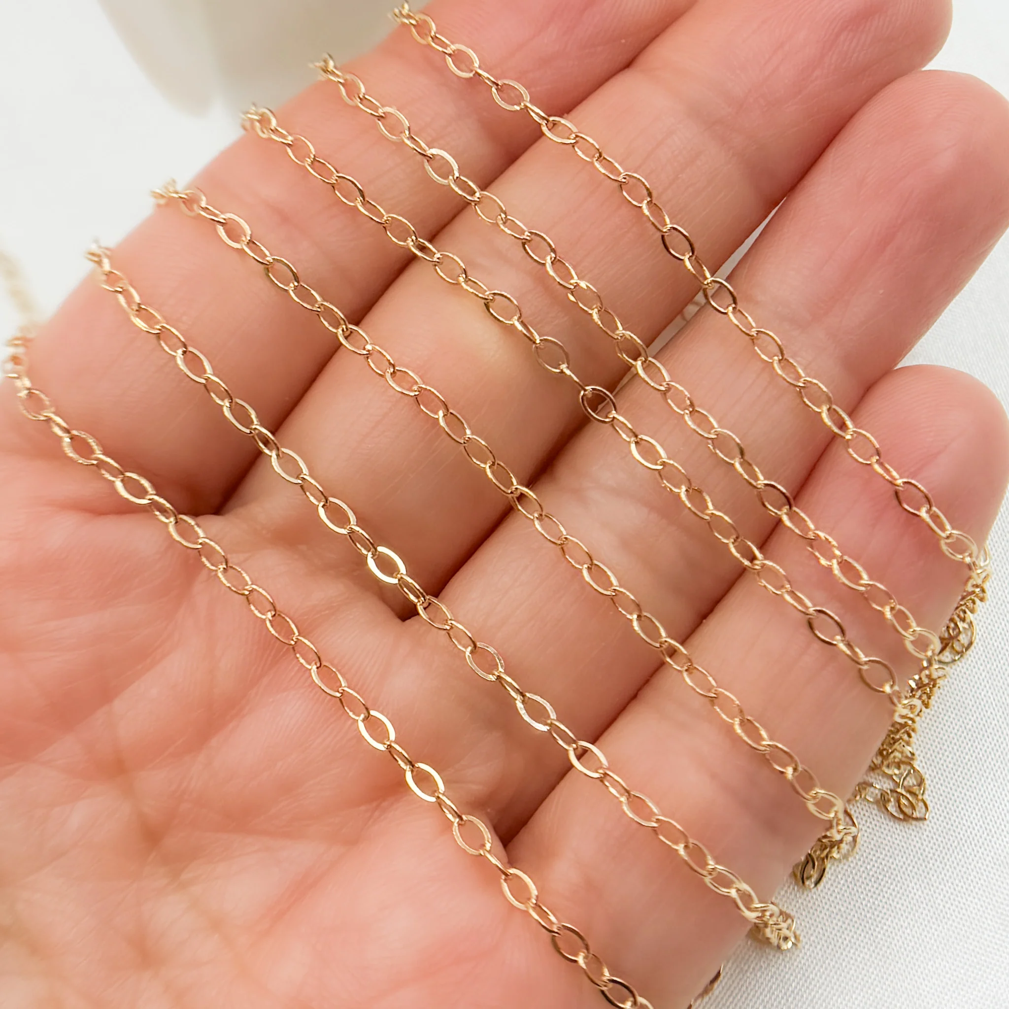 1512FGF. Gold-Filled Flat Oval Link Chain - Image 3