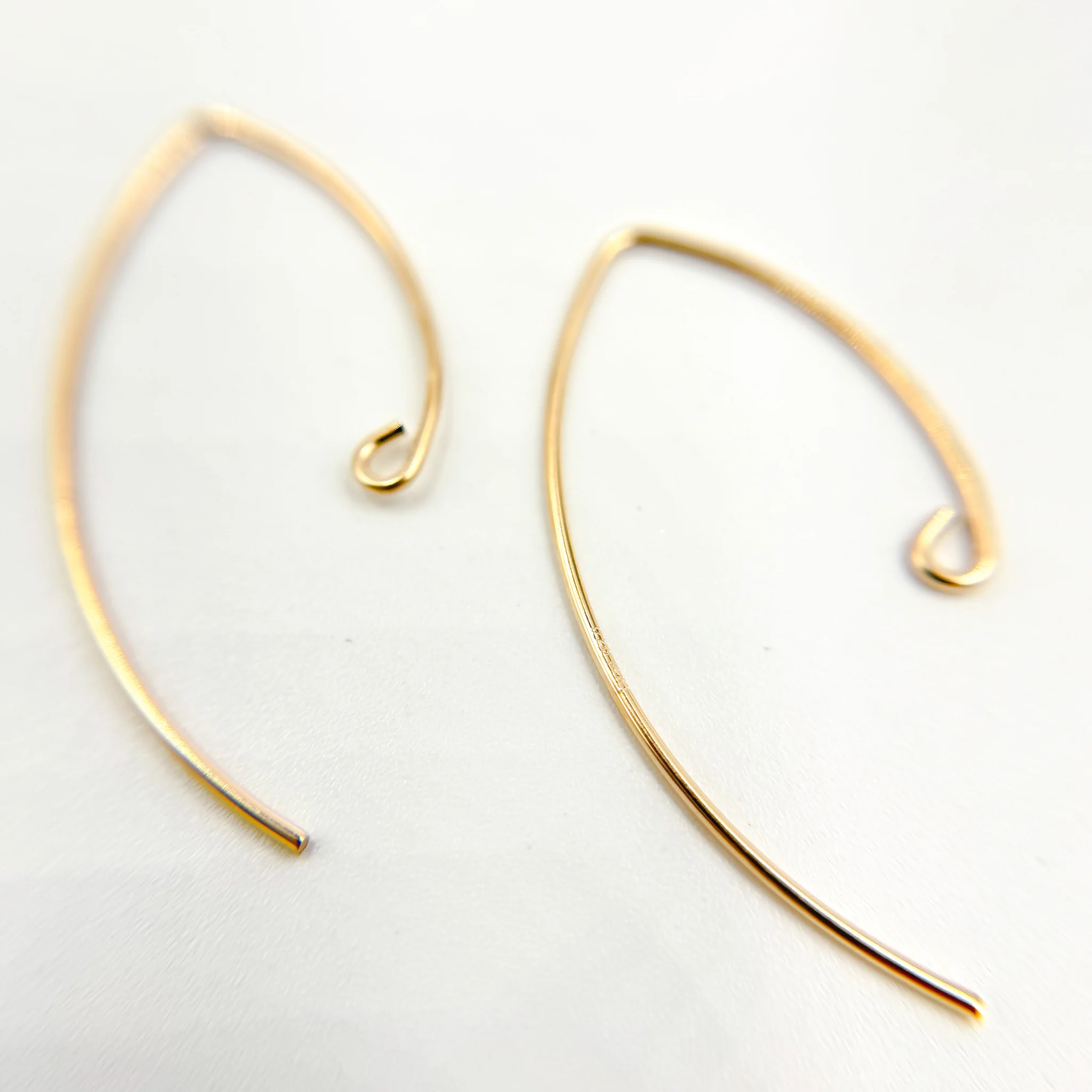 4006455GF. Gold Filled V Shape Ear Wire