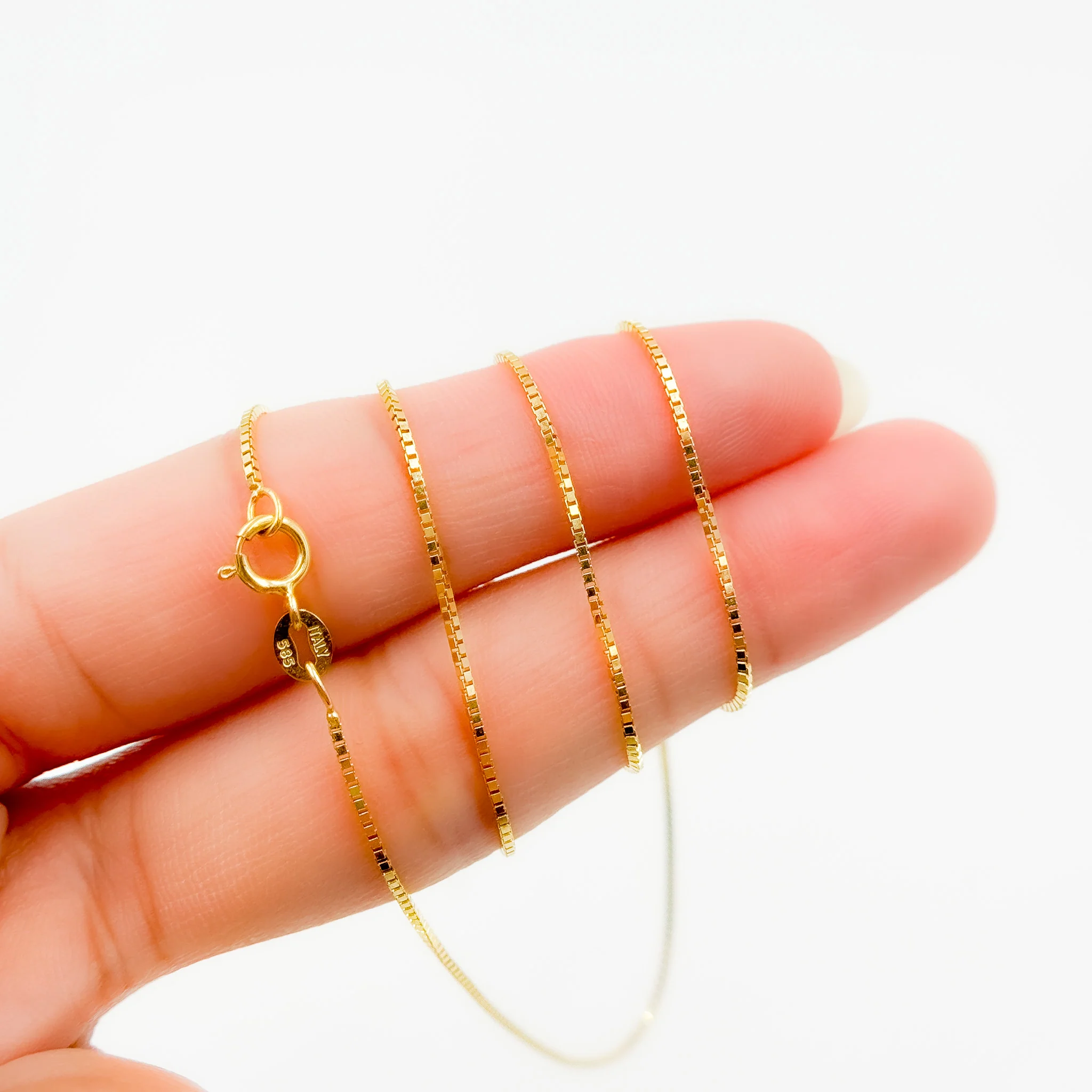 058VED. 14K Solid Gold Link Box Chain - Image 8