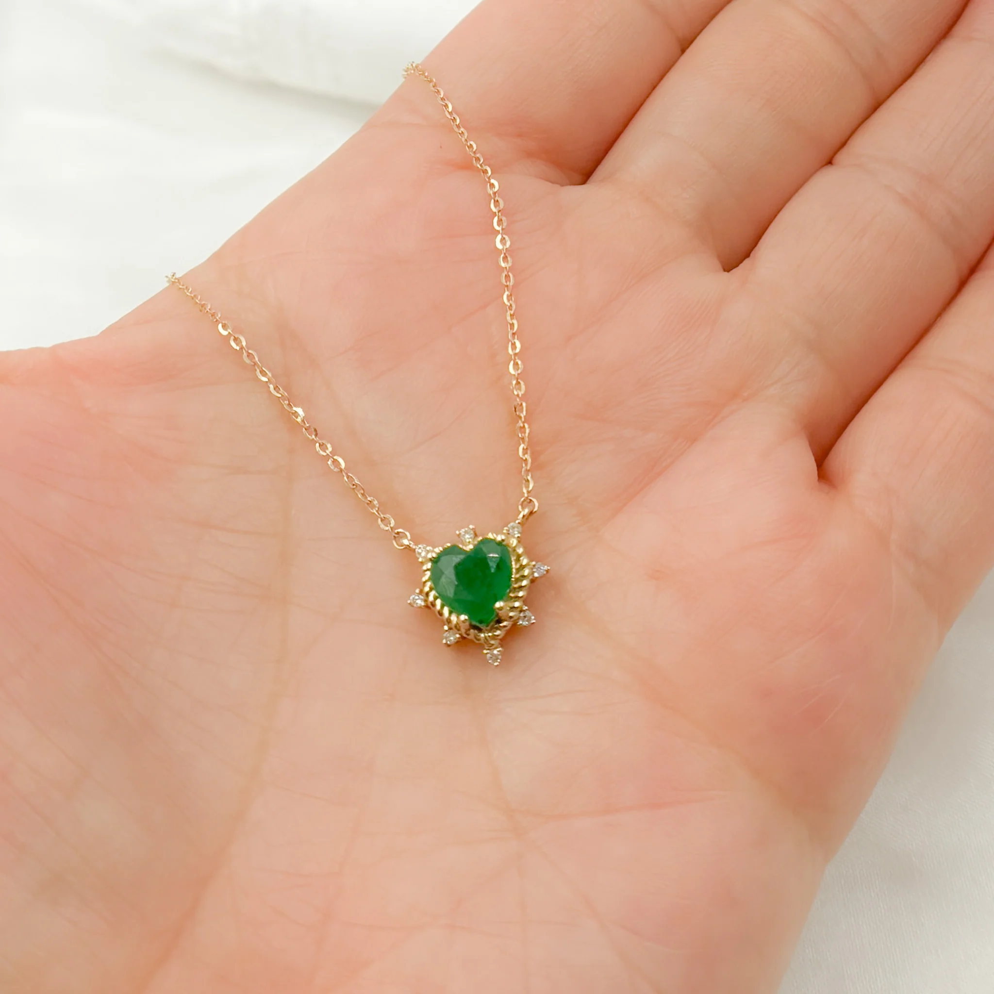 CN96330EM. 14K Solid Gold Diamond and Emerald Heart Necklace - Image 2