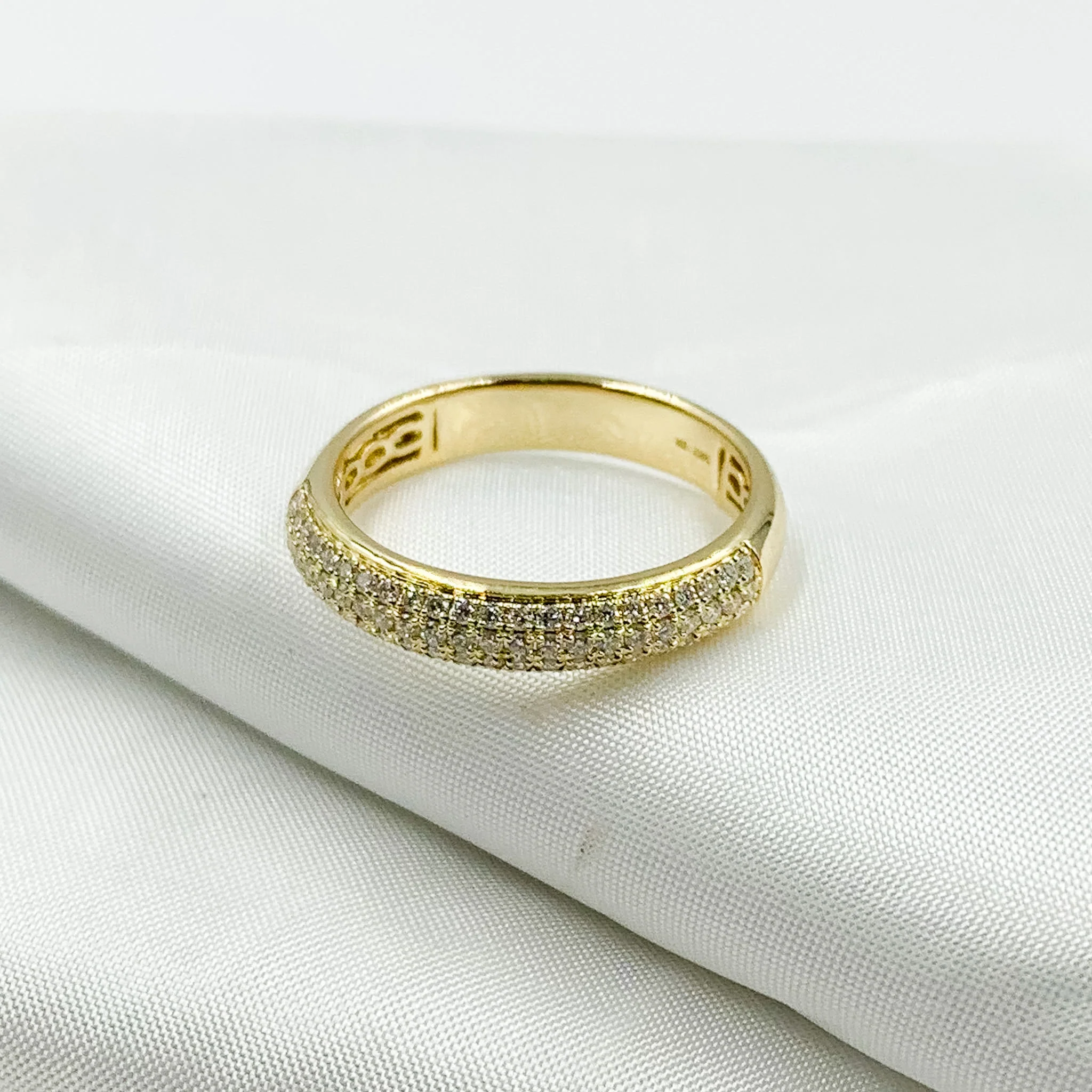 RN401155. 14K Solid Gold Diamond Band Ring - Image 5