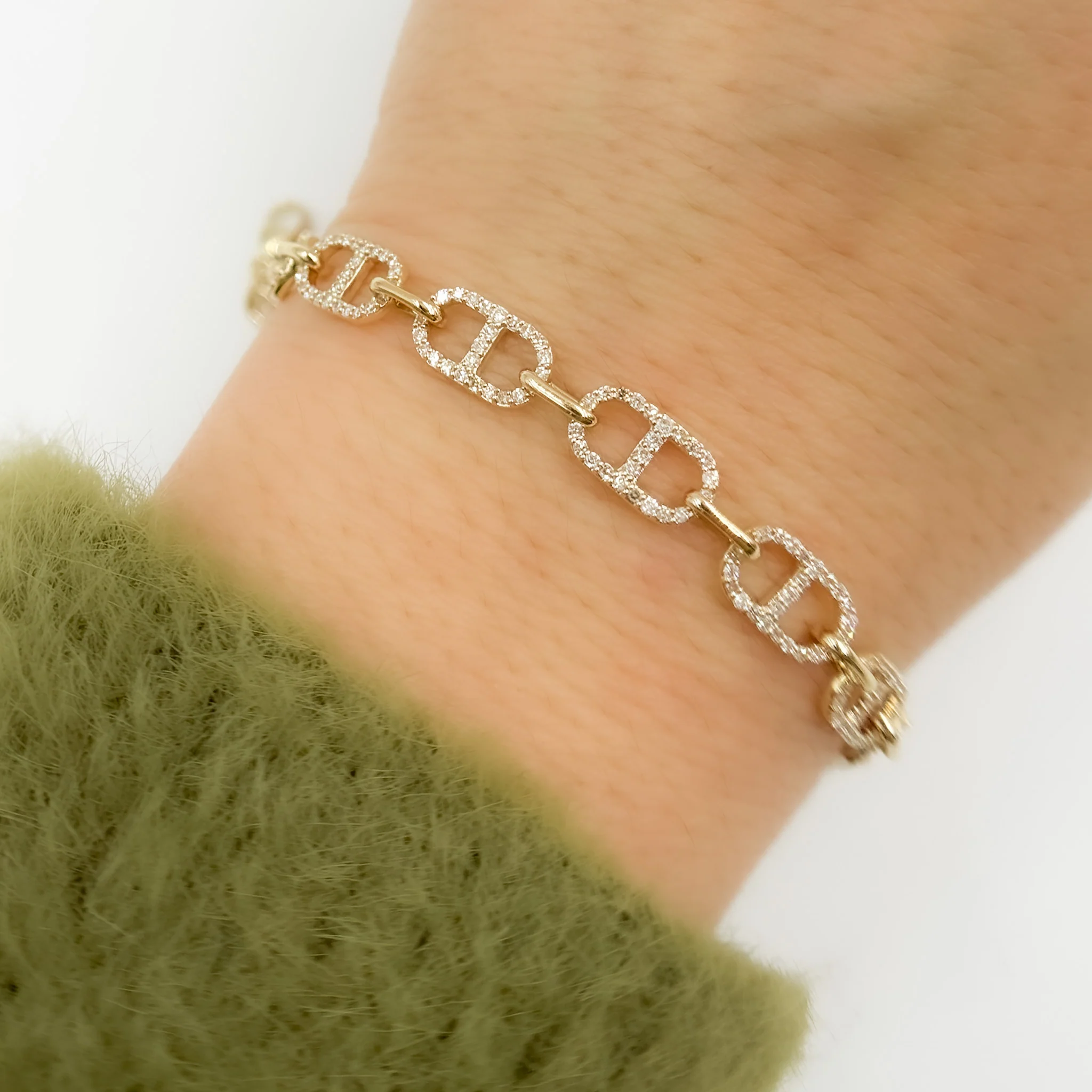 BFN60703. 14K Solid Gold Diamond Bracelet - Image 5