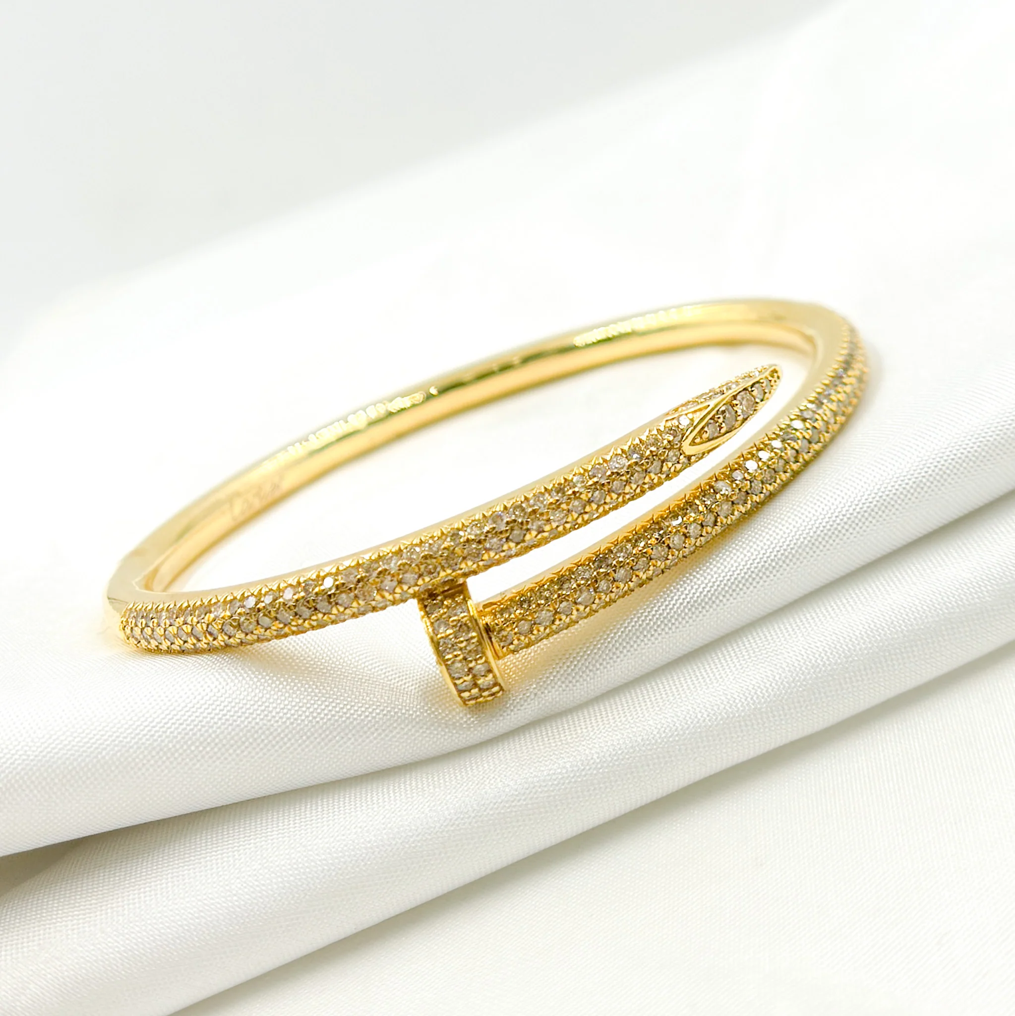 CGDP56. 14K Solid Gold Diamond Bangle - Image 5