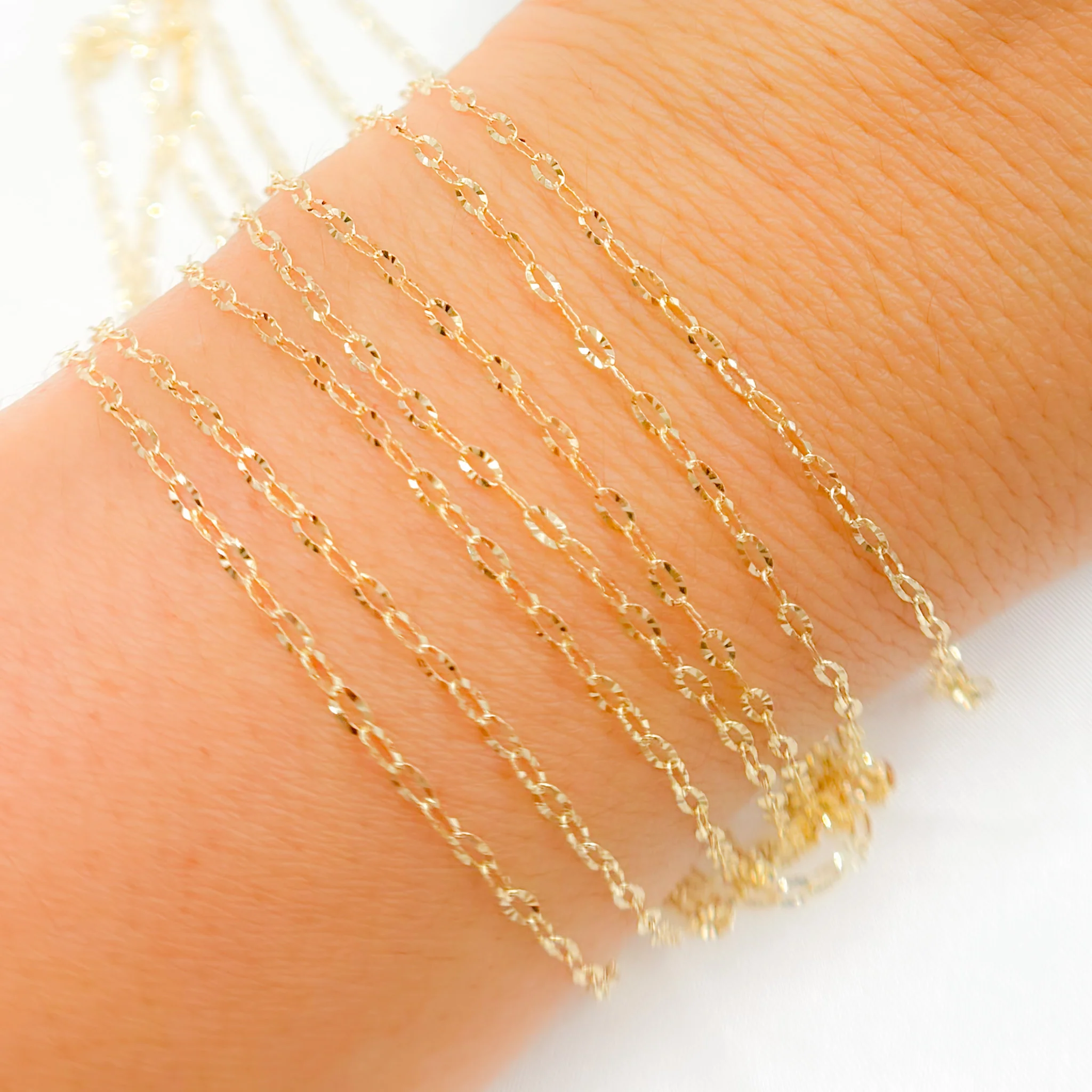 030FVBF22byFt. 14k Solid Gold Diamond Cut Oval Link Chain - Image 2
