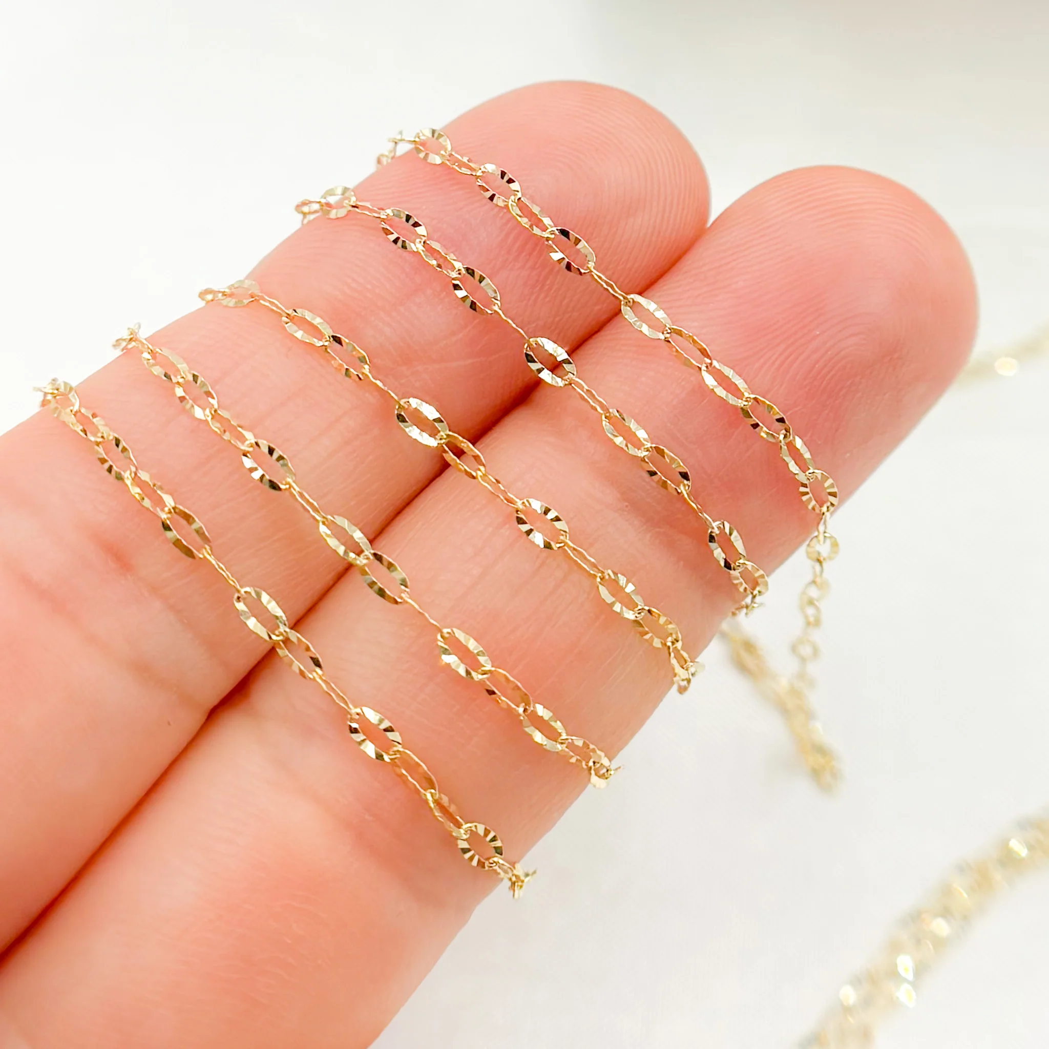 030FVBF22byFt. 14k Solid Gold Diamond Cut Oval Link Chain - Image 6