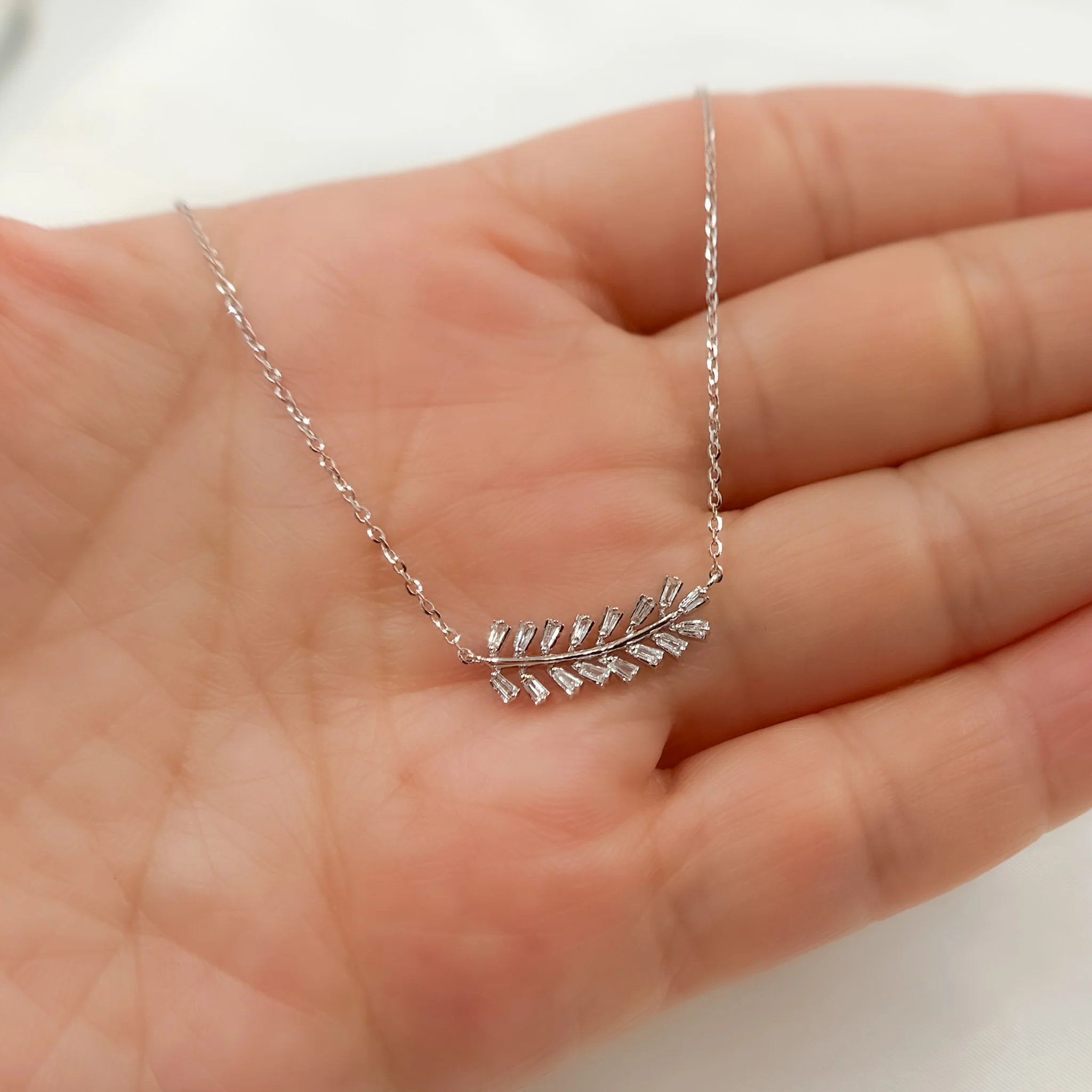 NT401709. 14K Solid Gold Diamond Leaf Shape Necklace - Image 4