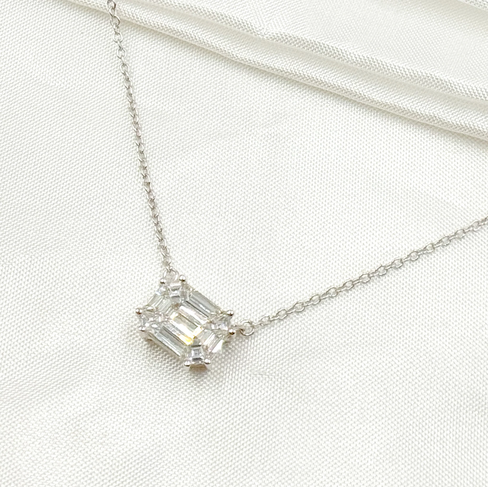 NFI71519. 14K Solid Gold Diamond Necklace - Image 3