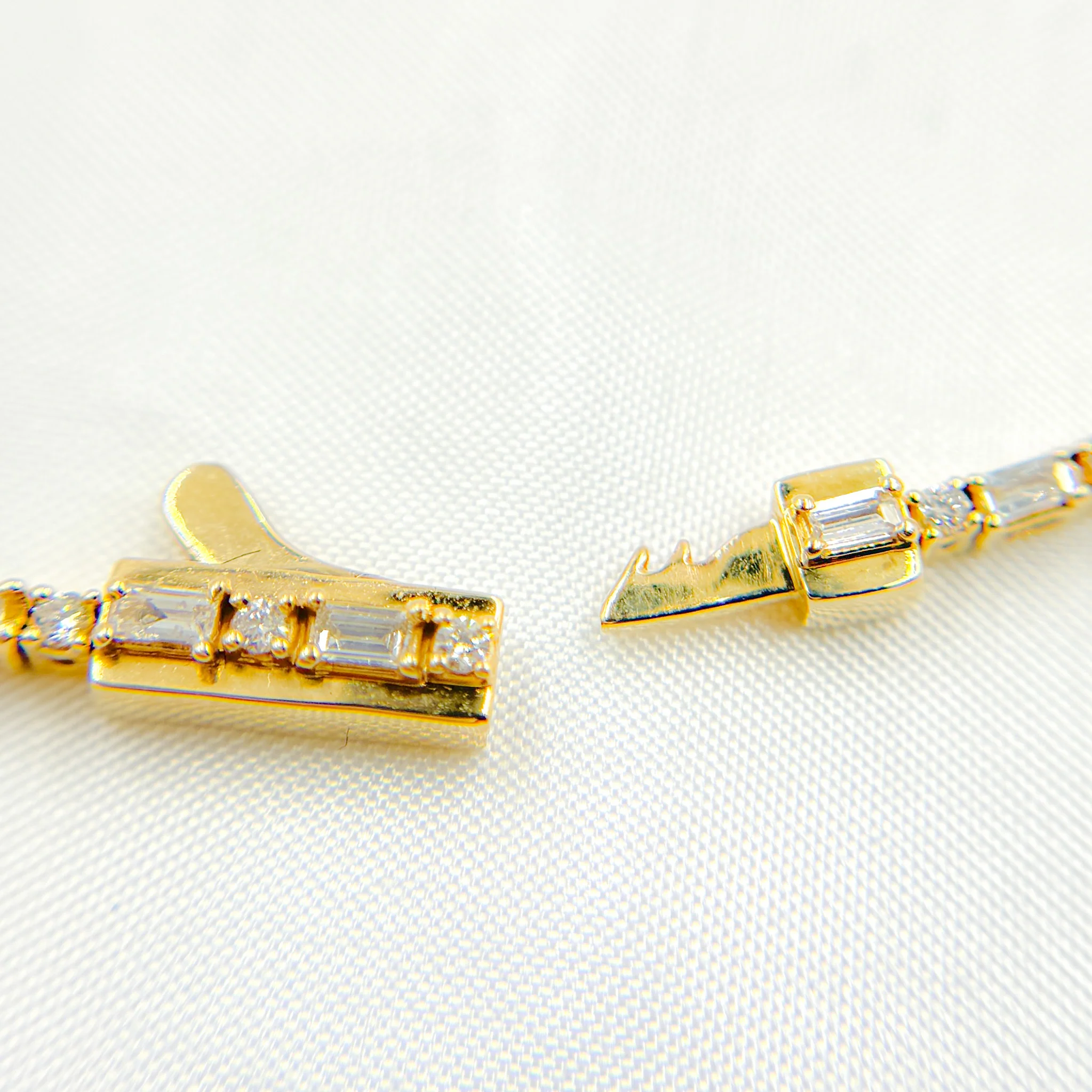 BTN65081. 14k Solid Gold Diamond Baguette Bracelet - Image 3
