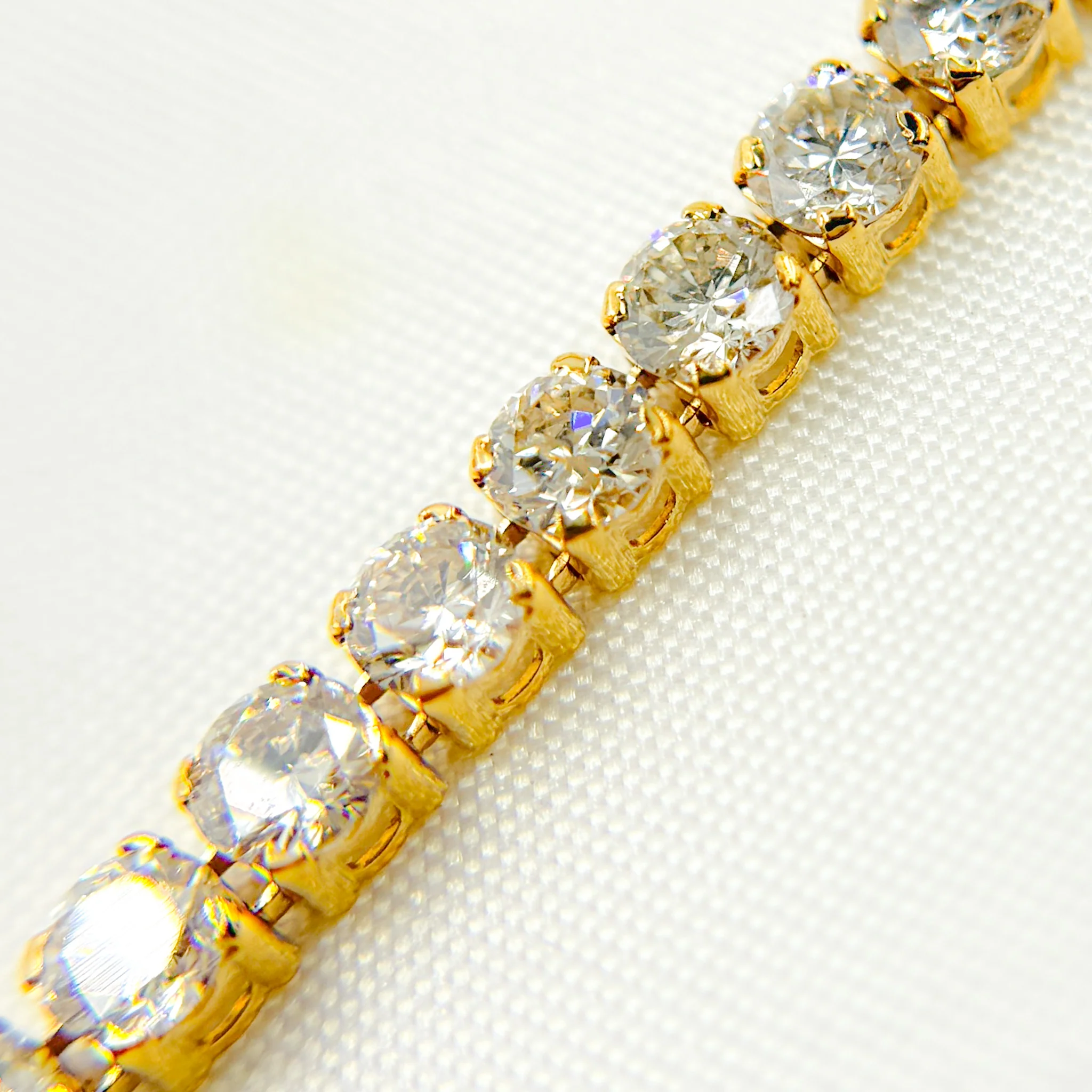 BTT65202. 14k Solid Gold Diamond Tennis Bracelet - Image 6