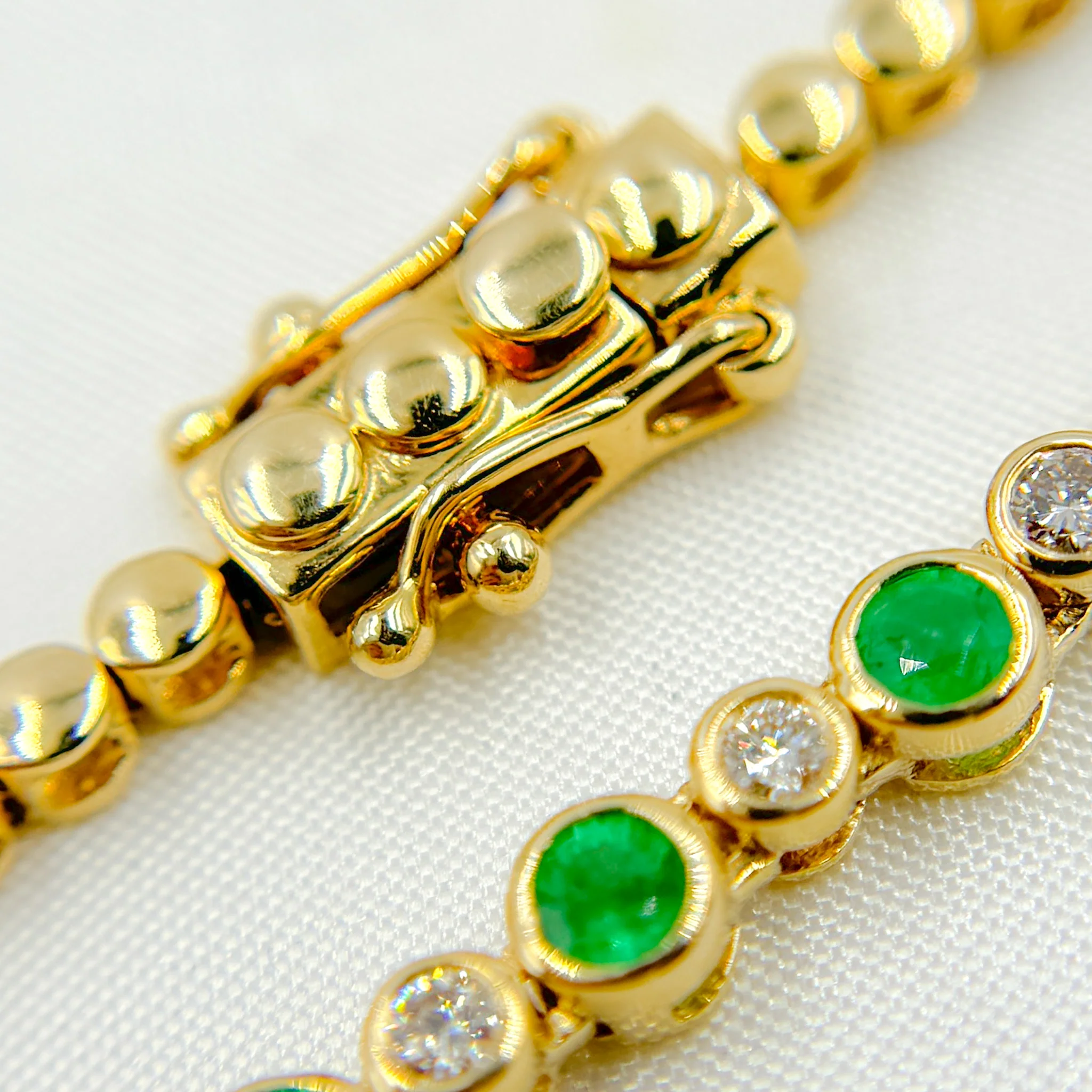 NFM70972EM. 14K Solid Gold Emerald and Diamond Necklace - Image 3