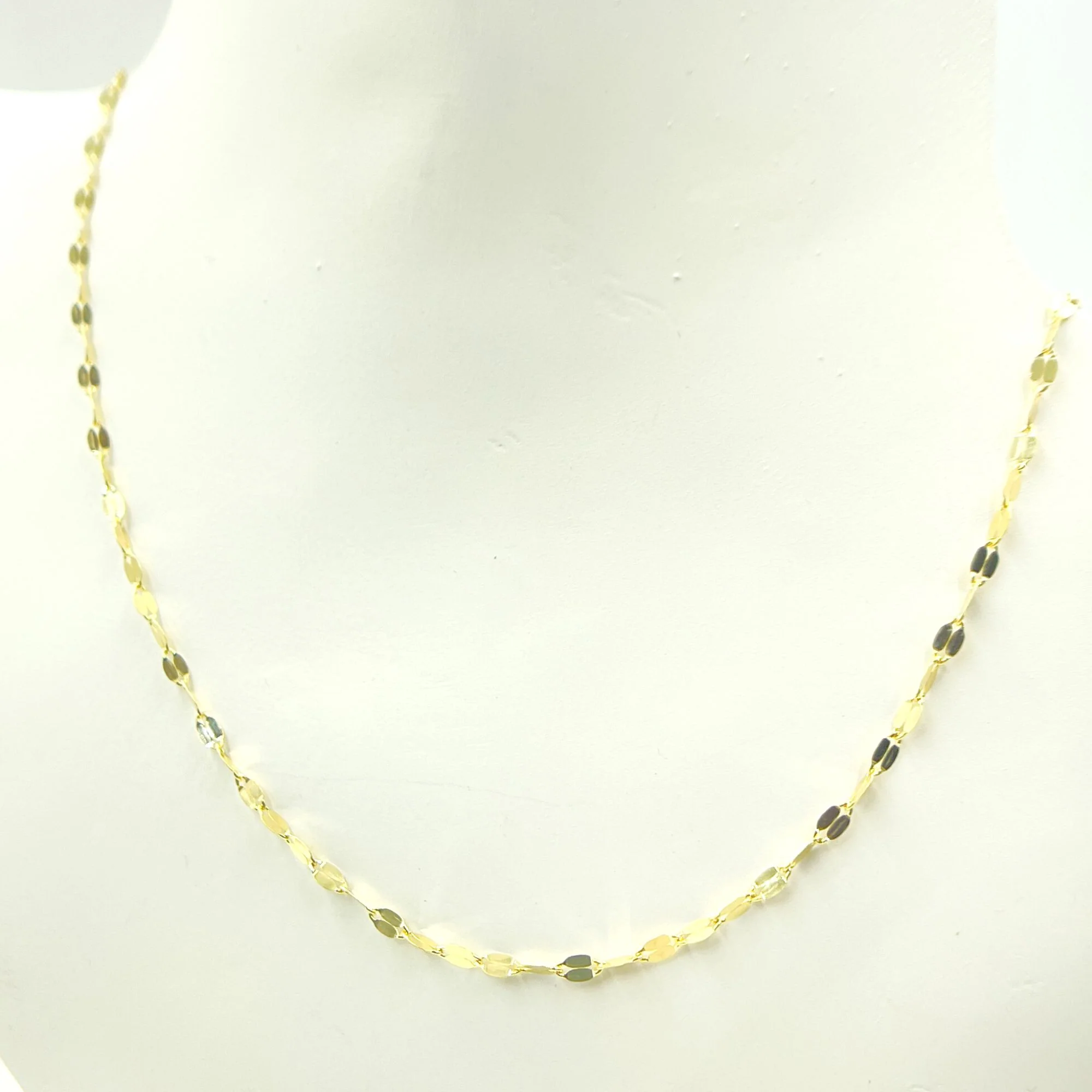 035FV10. 14K Solid Yellow Flat Marina Link Chain - Image 4