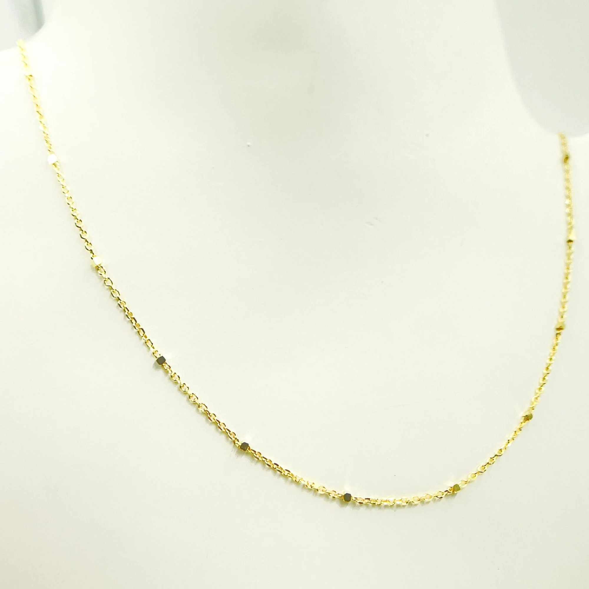 030R01TS4TP8. 14K Solid Yellow Gold Cubes Satellite Chain - Image 4