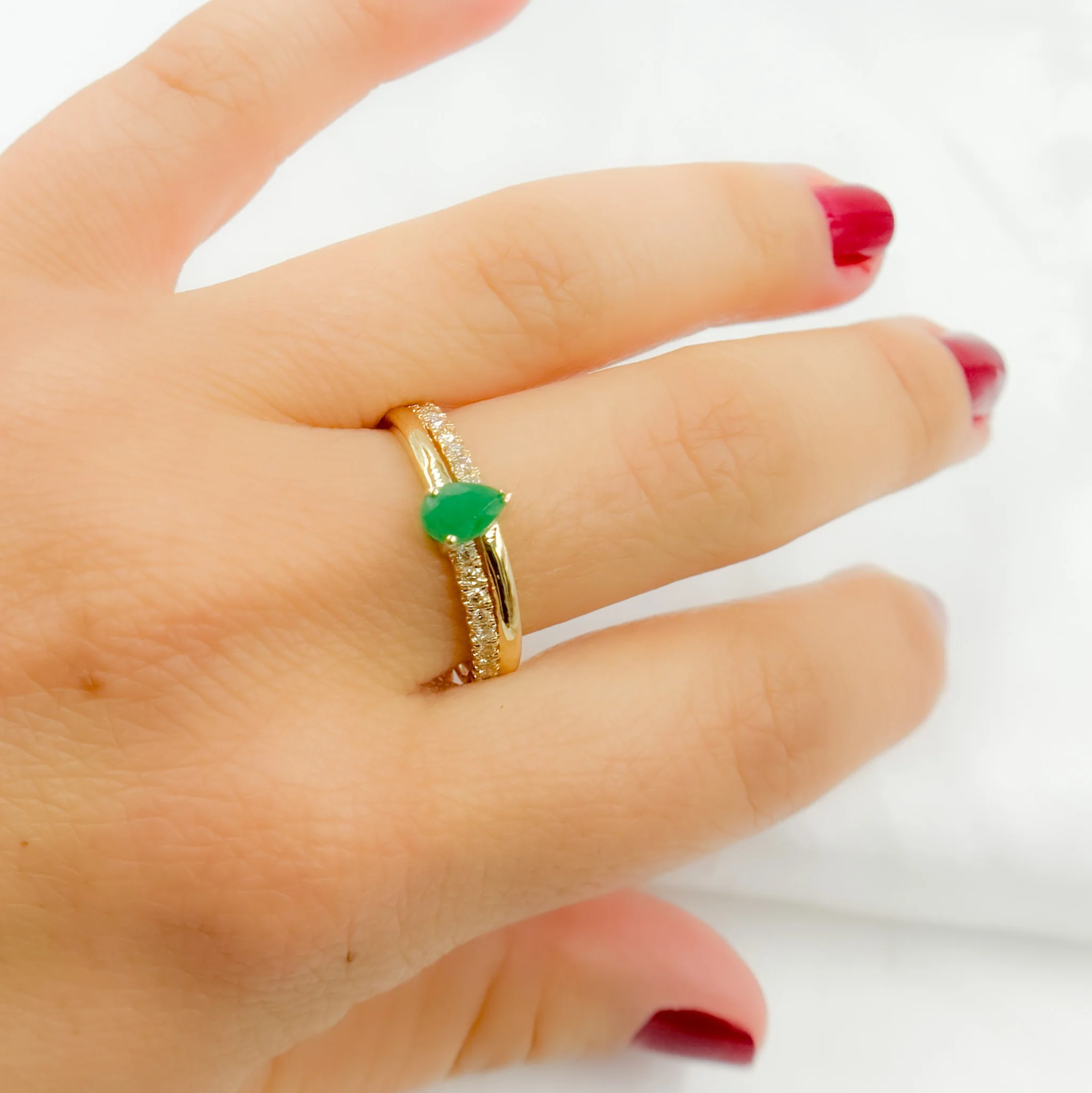 CR96329EM6X4. 14K Solid Yellow Gold Diamond and Emerald Double Line Drop Ring
