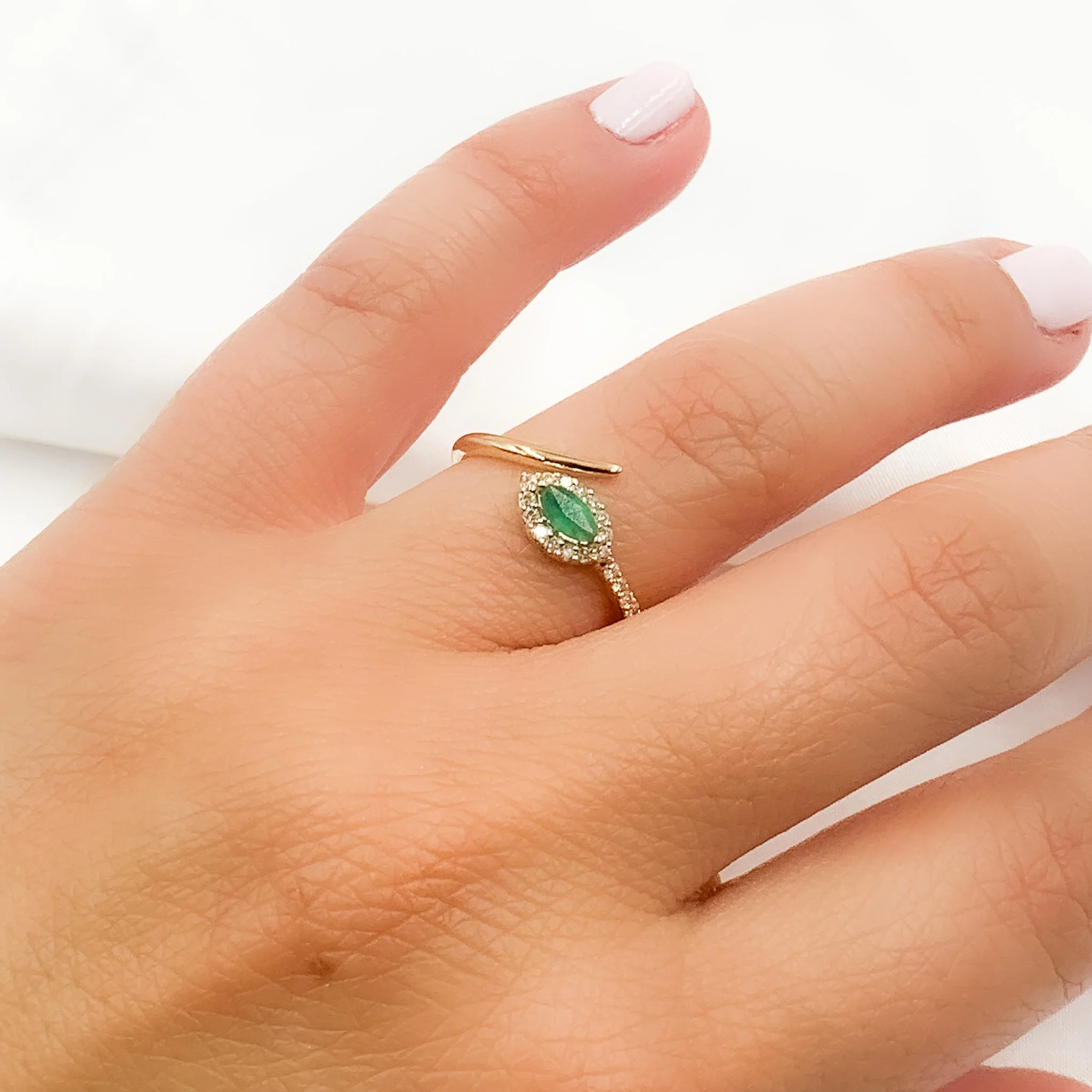 CR96479EM5X2.5. 14K Solid Yellow Gold Diamond and Emerald Ring - Image 5
