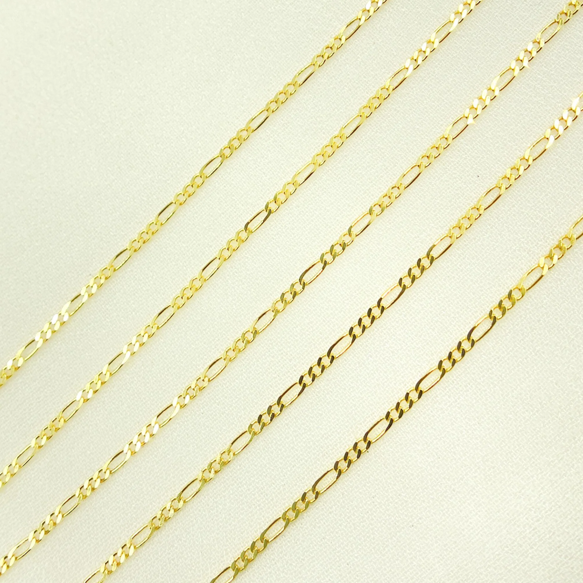 040GA3BGT2A8L001byFt. 14K Solid Yellow Gold Figaro Link Chain - Image 3