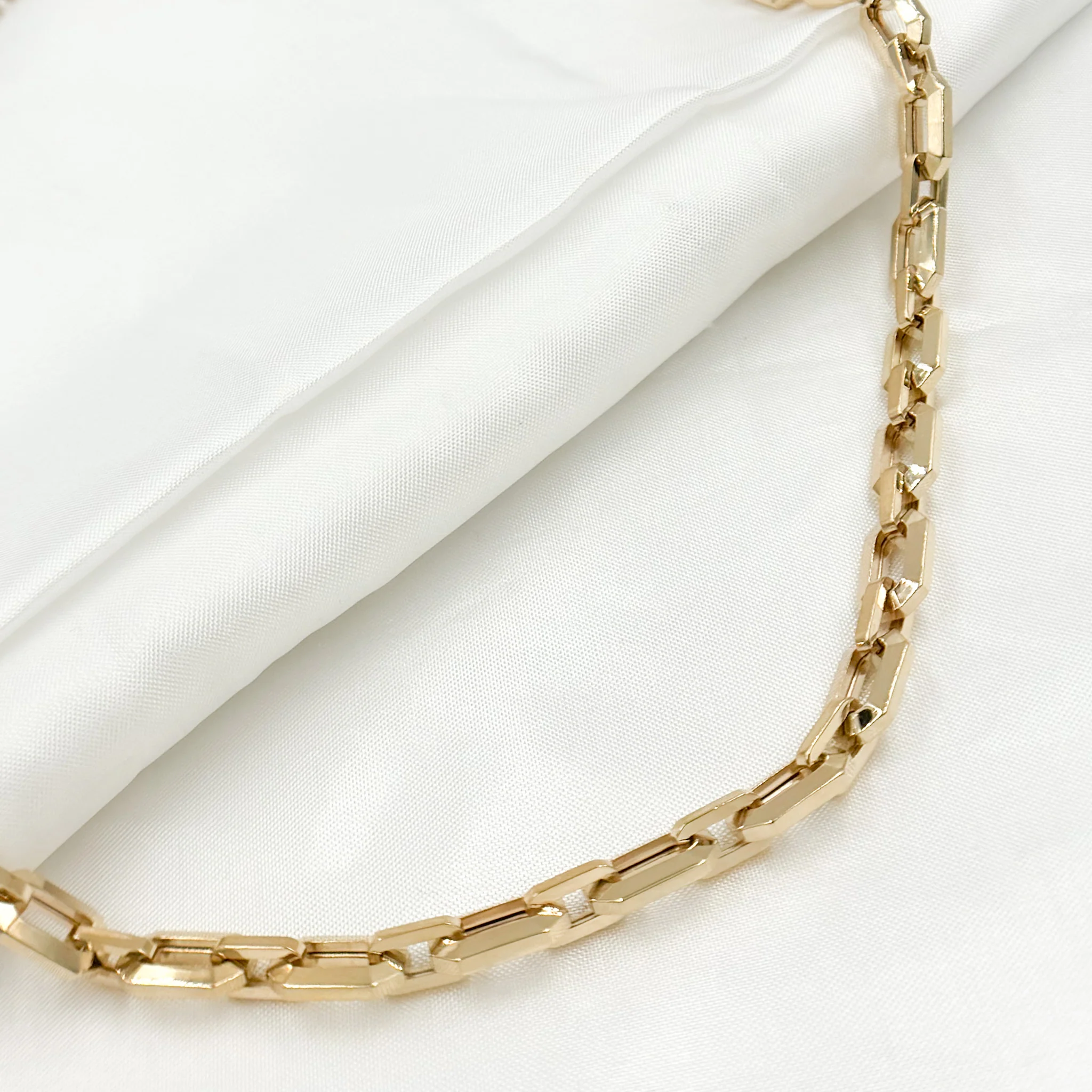 2103035C1. 14K Solid Hollow Gold Diamond Cut Cable Link Chain - Image 2
