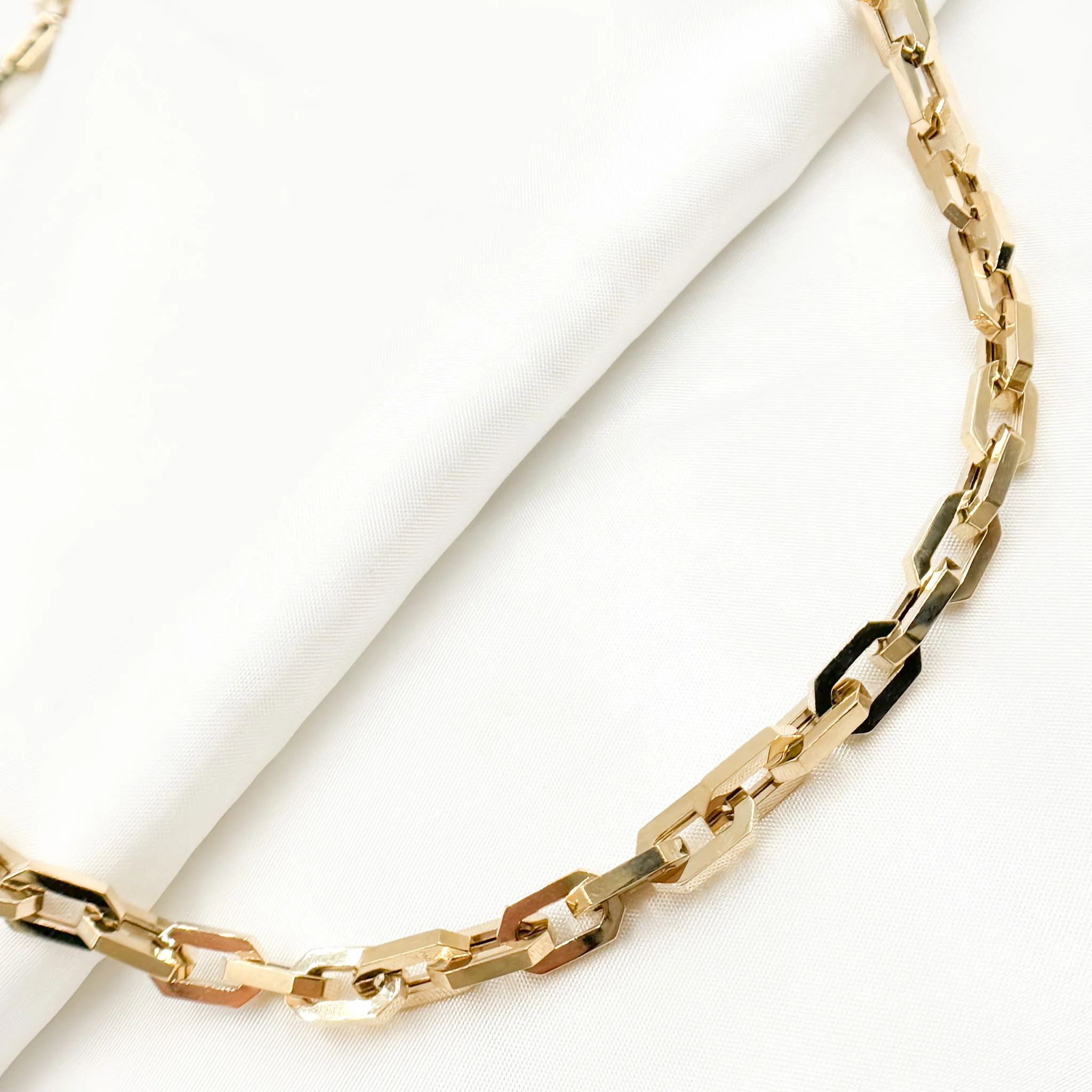 2104037C1. 14K Solid Hollow Gold Diamond Cut Cable Link Chain