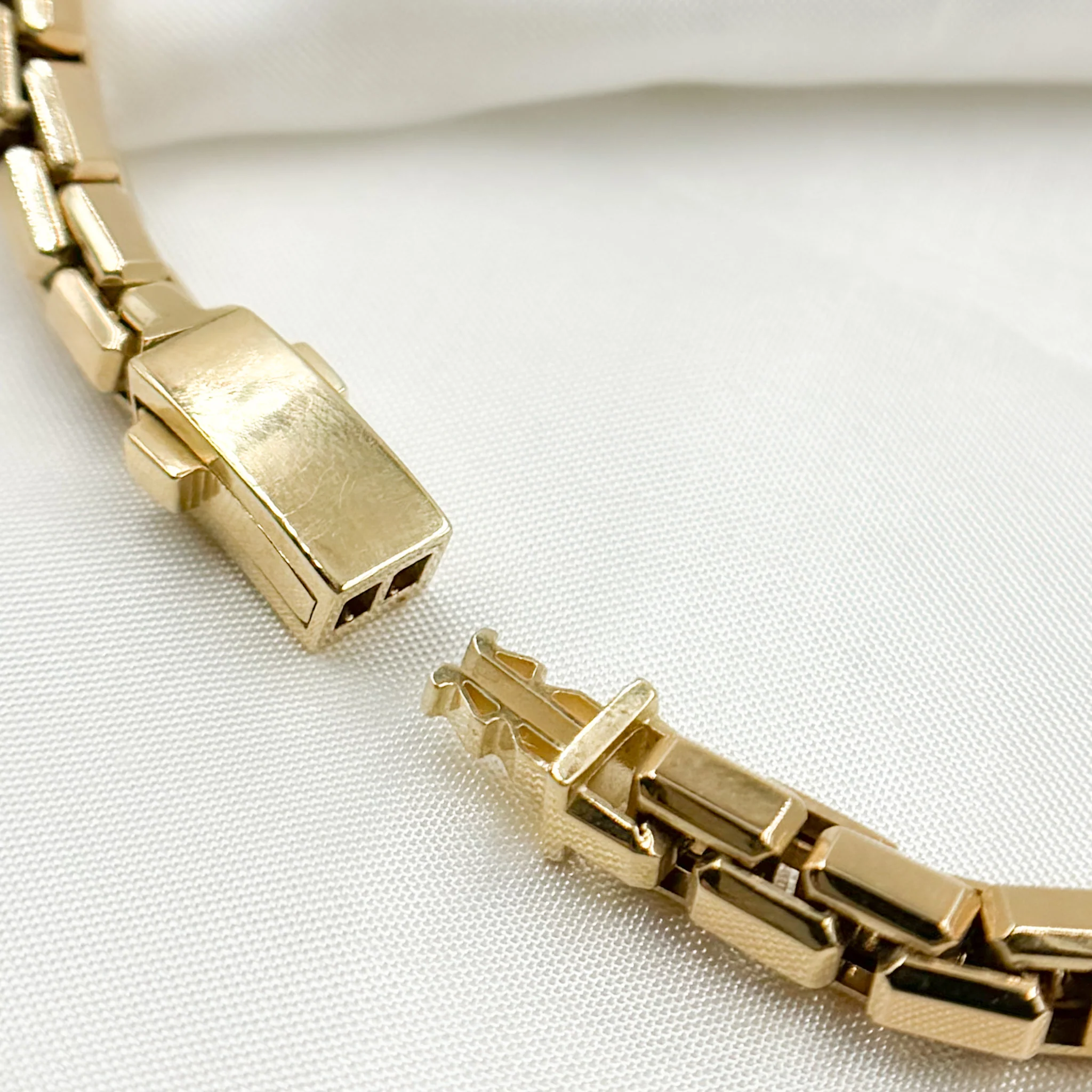 2209343C1. 14K Solid Gold Box Link Chain - Image 4