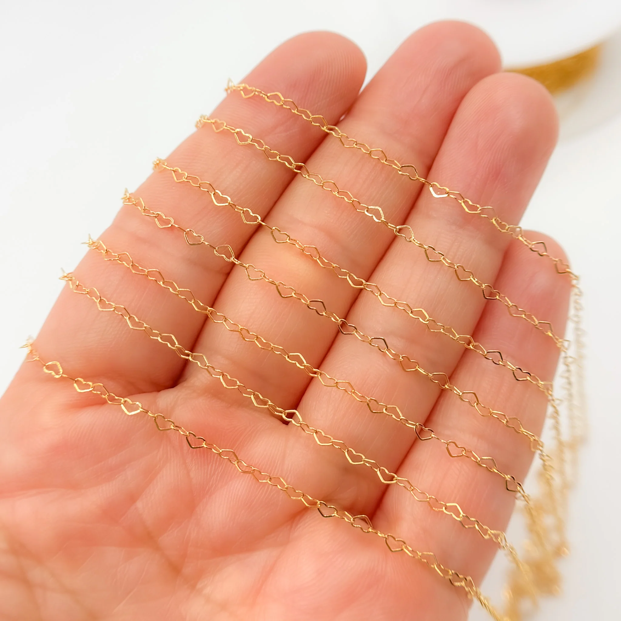 25F/SP-14K. 14K Yellow Solid Gold Flat Heart Link Chain - Image 2