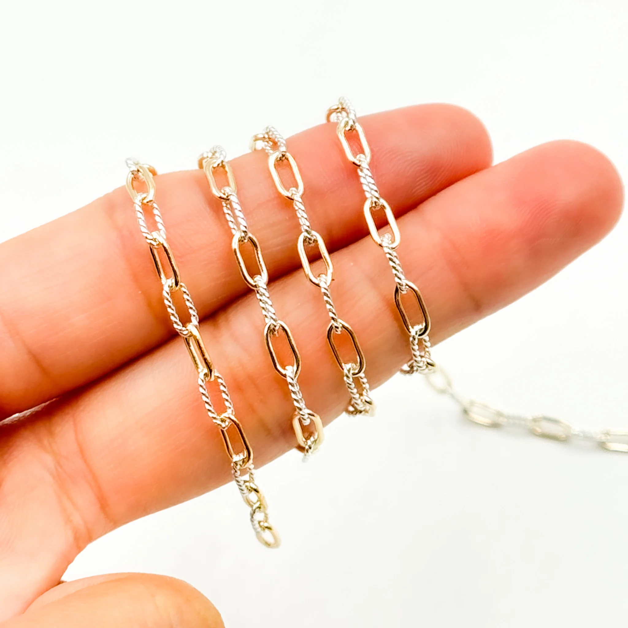 XM3106PZXETT. 14k Gold Filled Smooth and Silver Textured Paperclip Link Chain - Image 3