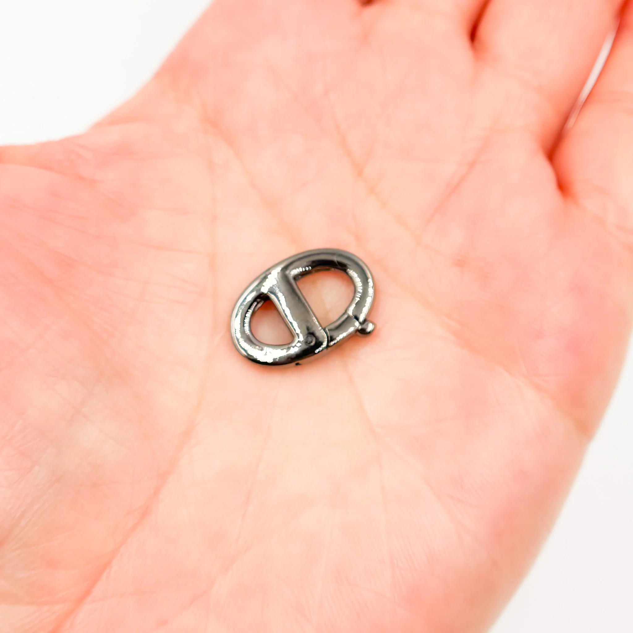 367BR. Black Rhodium Sterling Silver Marina Clasp - Image 2