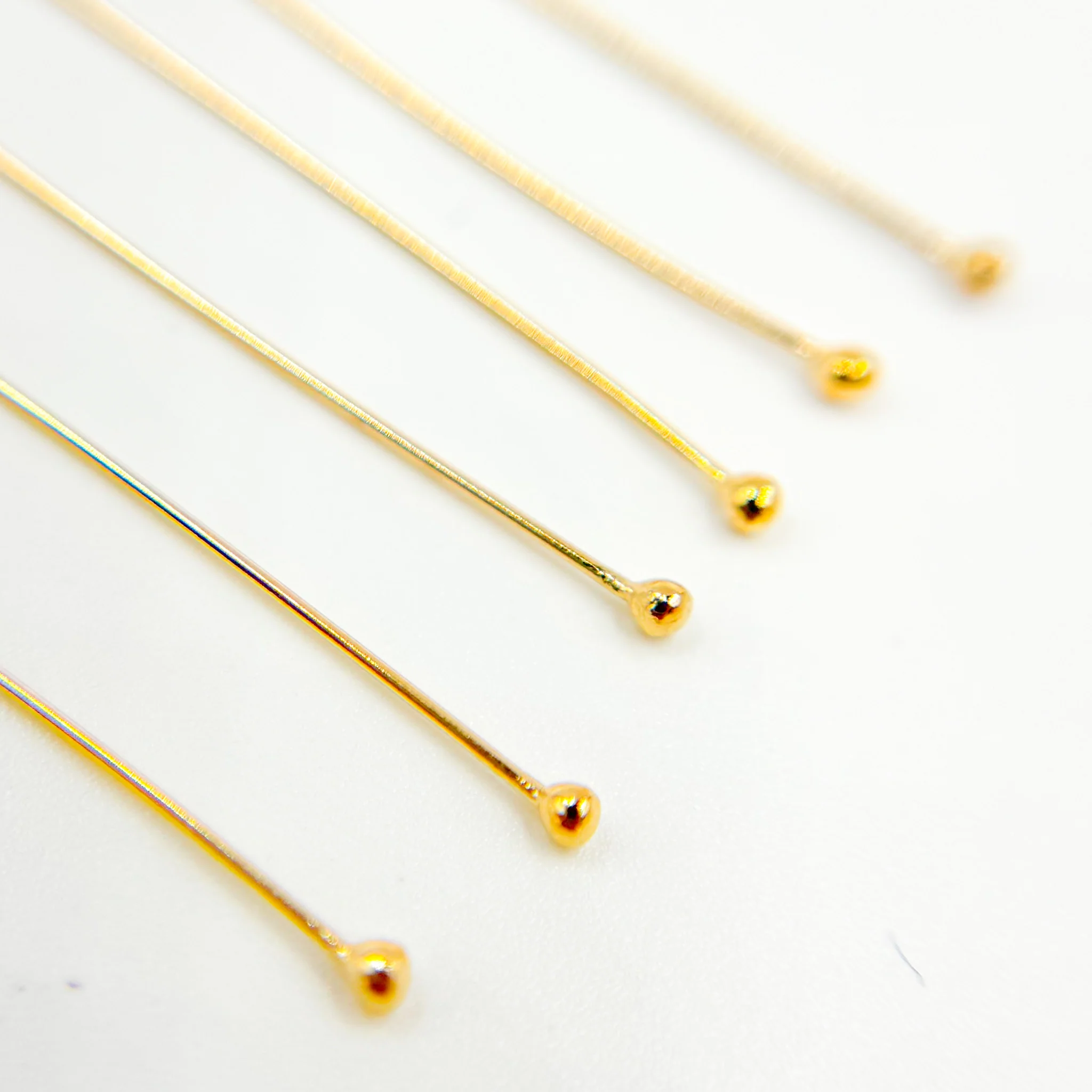 4005366B. 26 Gauge Gold-filled Ball 1.5 Inch Headpin - Image 4