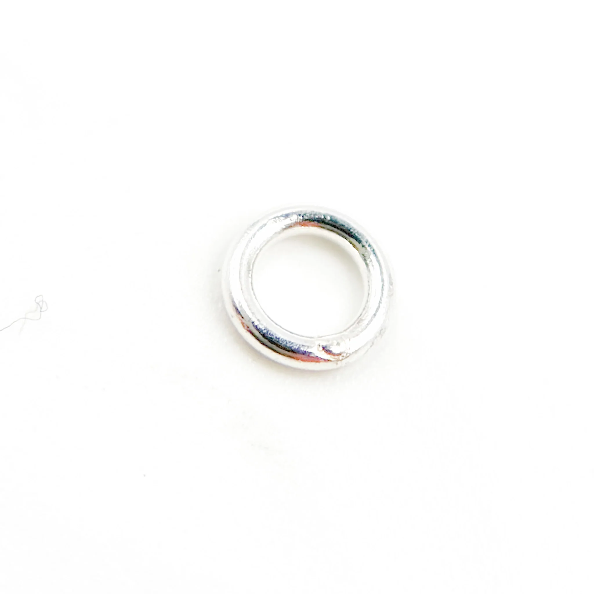50045251C. 4MM 17Gauge White Sterling Silver Close Jump Ring - Image 2