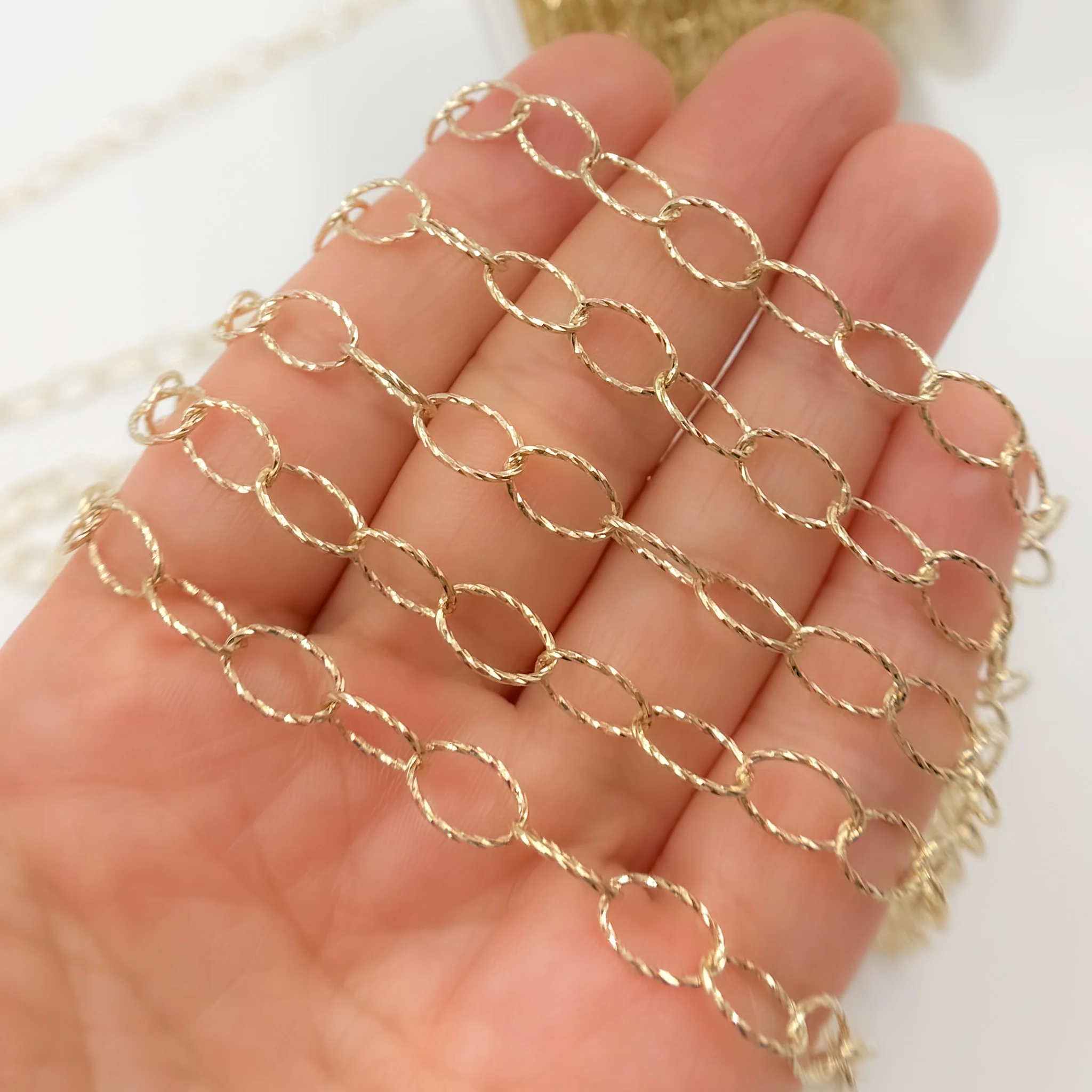 560/B537byFt. 14k Solid Gold Hammered Oval Cable Link Chain