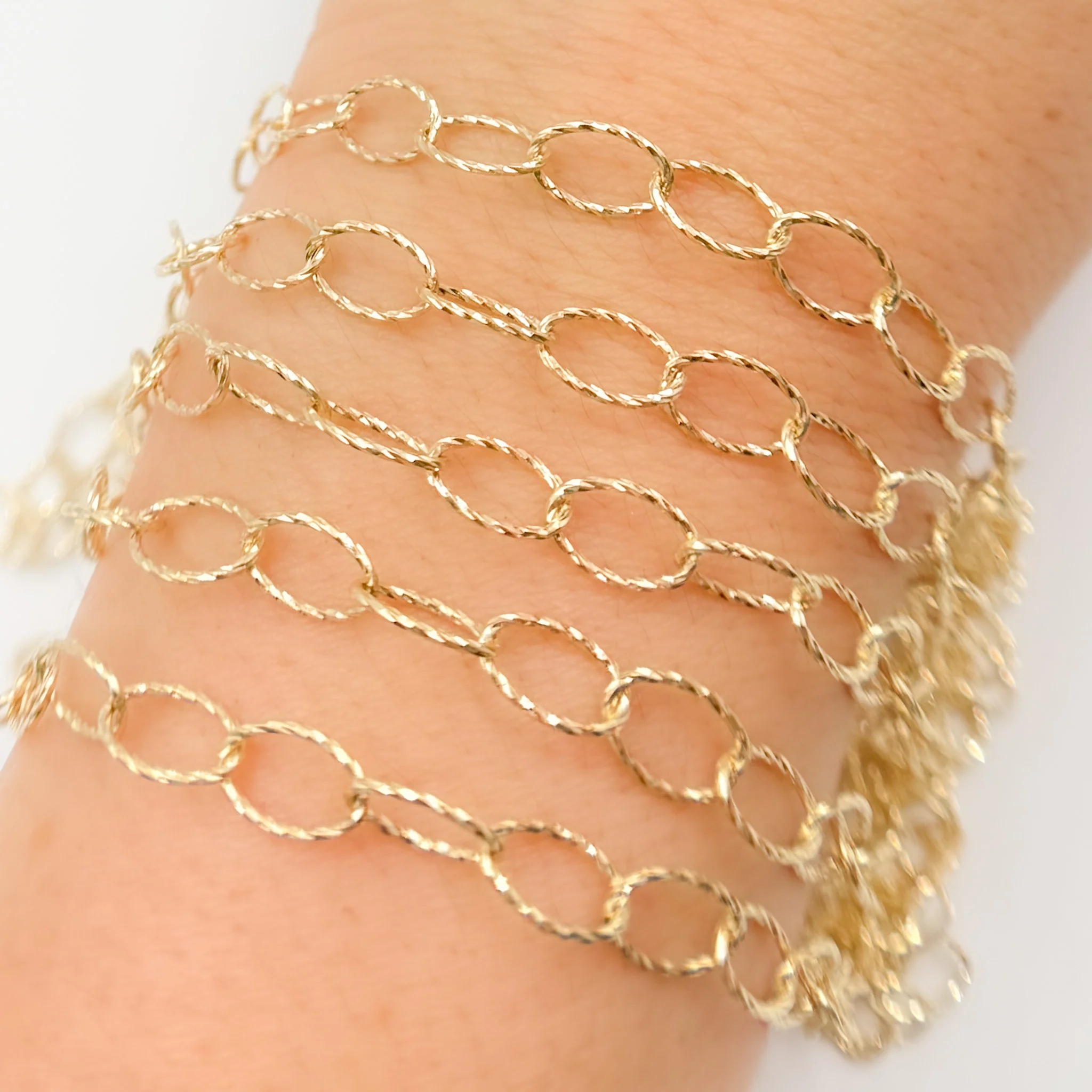 560/B537byFt. 14k Solid Gold Hammered Oval Cable Link Chain - Image 2