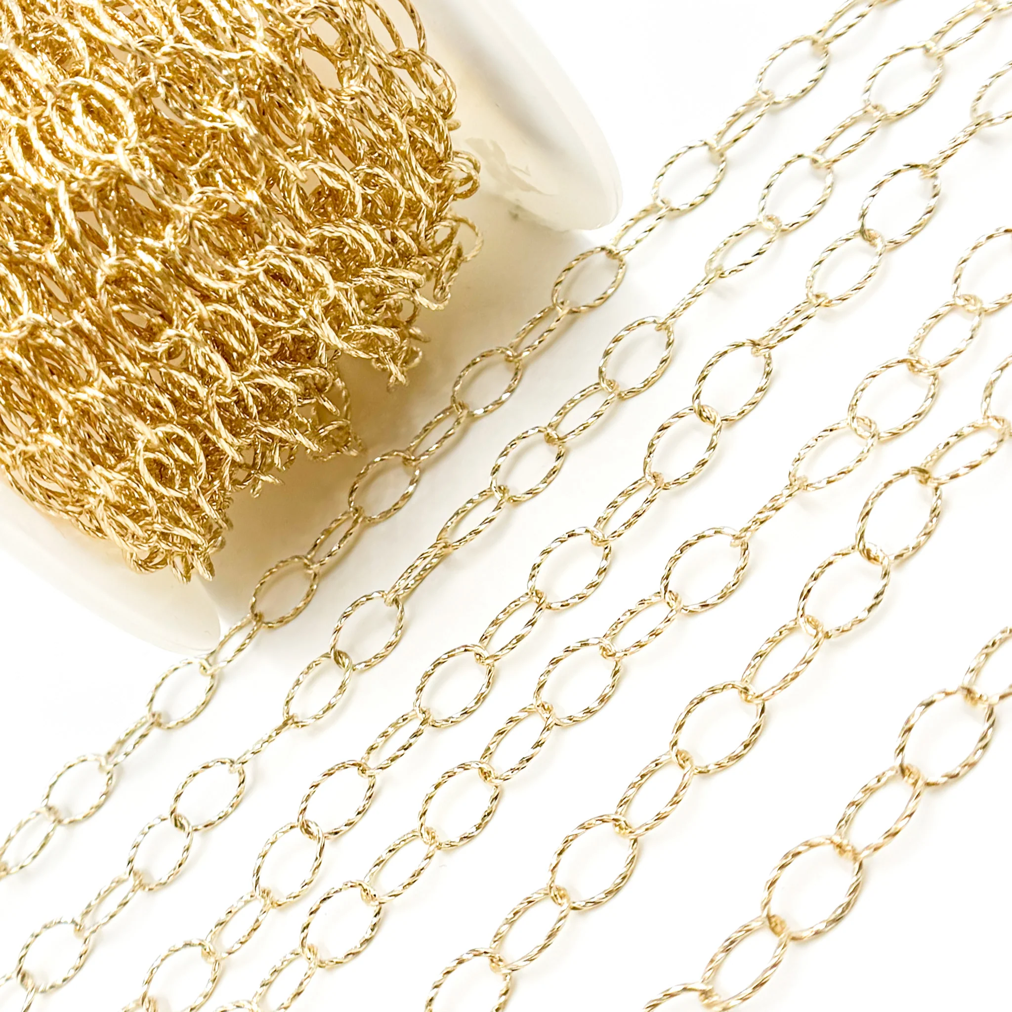560/B537byFt. 14k Solid Gold Hammered Oval Cable Link Chain - Image 5