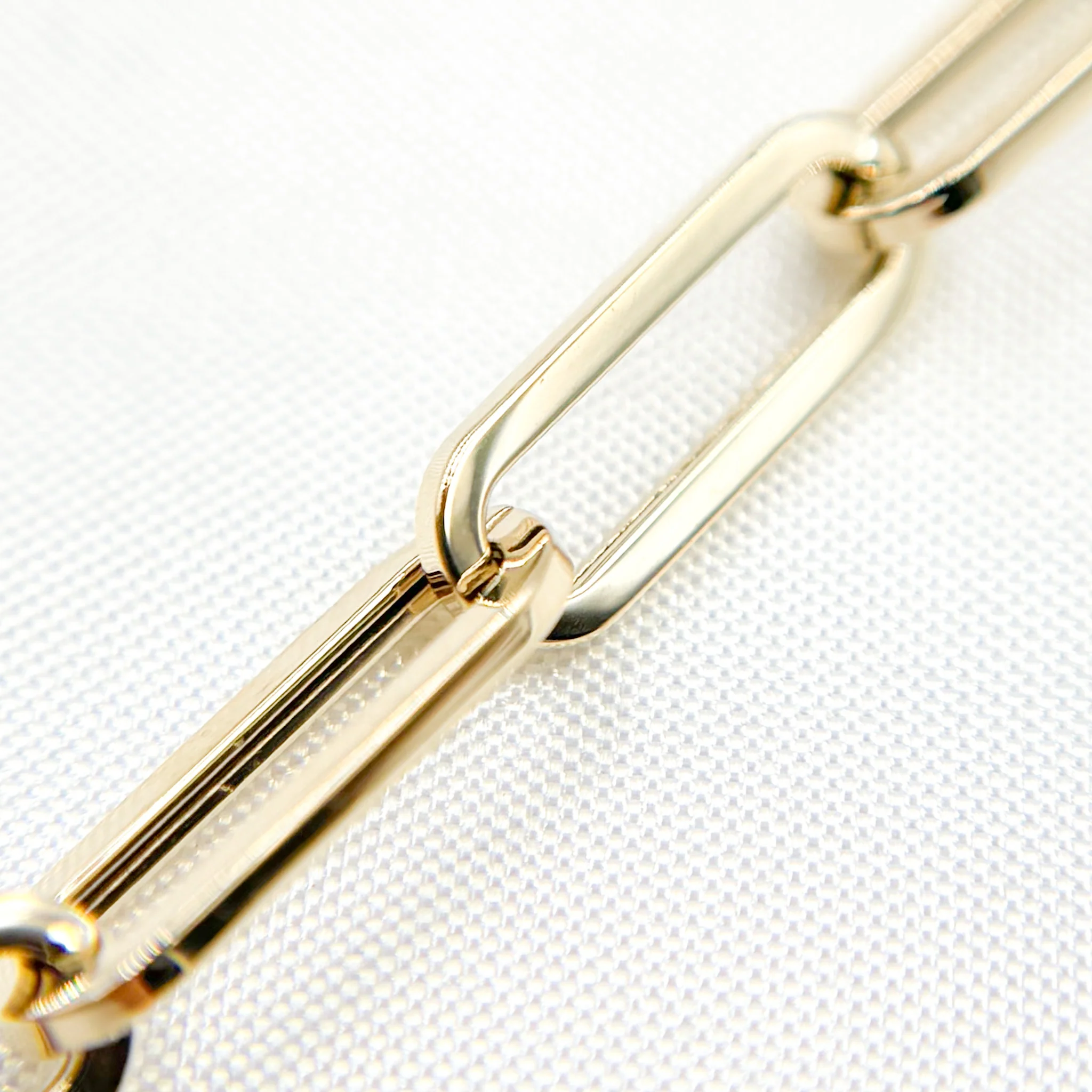 568/535/GBracelet. 14K Yellow Gold Hollow Flat Paperclip Bracelet - Image 2