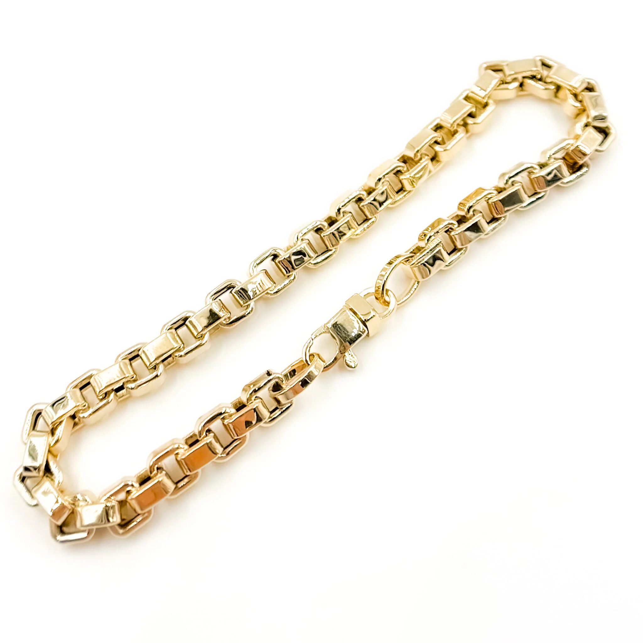 568/A311B. 14K Solid Gold Hollow Box Link Bracelet - Image 2