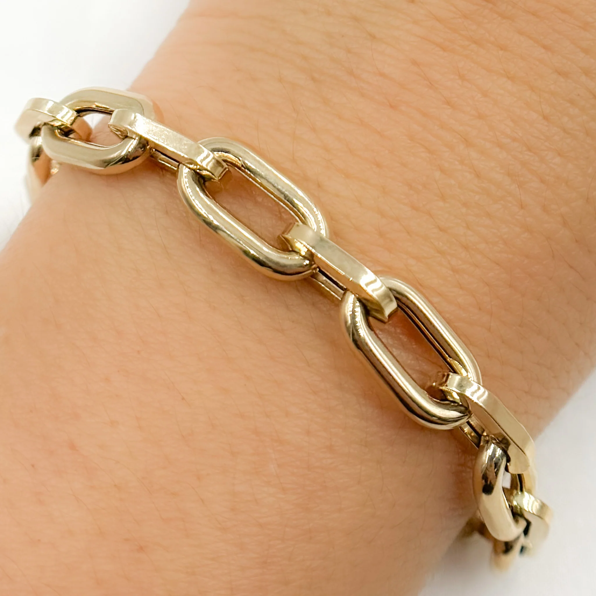 568867G Bracelet. 14k Solid Yellow Hollow Gold Smooth and Flat Oval Link Bracelet - Image 2