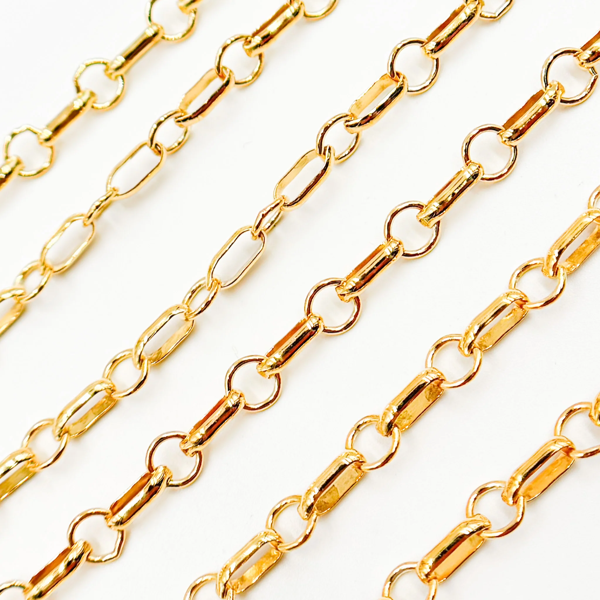 591GP. Gold Plated Silver Long and Short Link Chain - Image 3