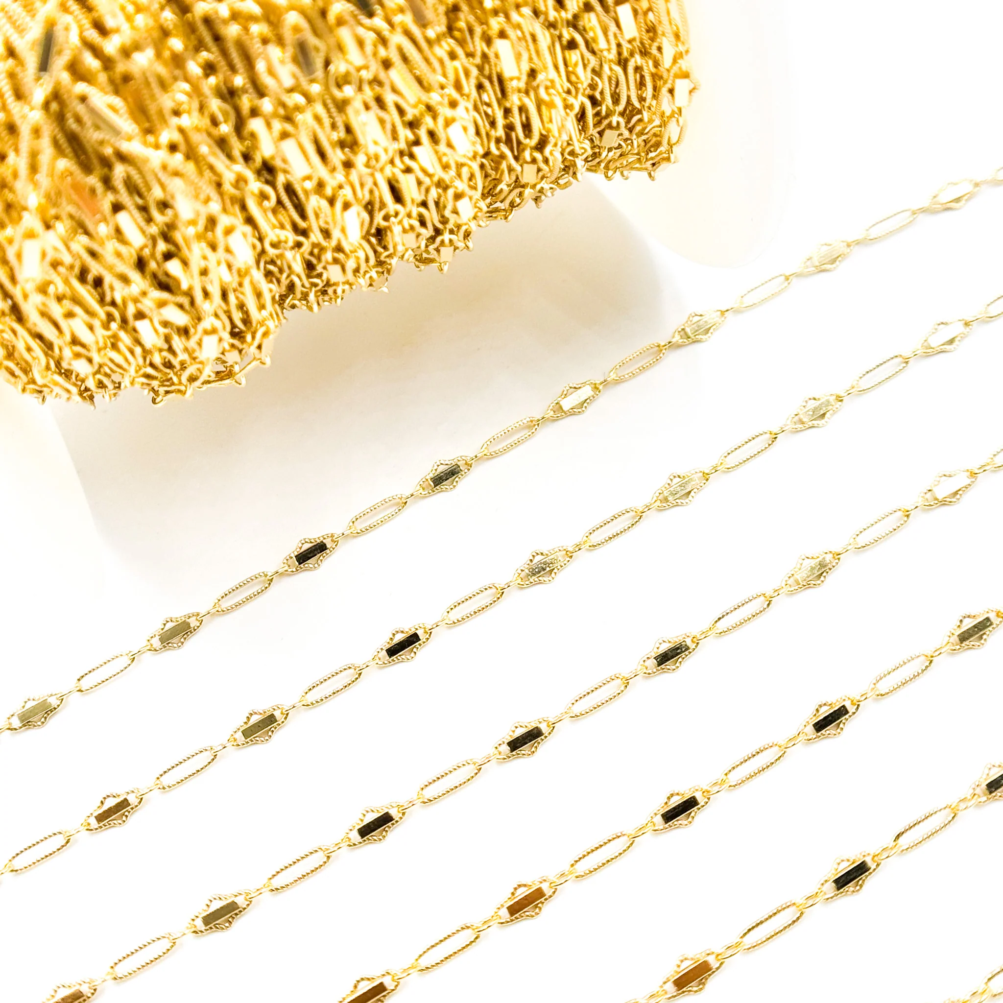 901BGF. 14k Gold Filled Fancy Twisted Oval Link Chain - Image 4
