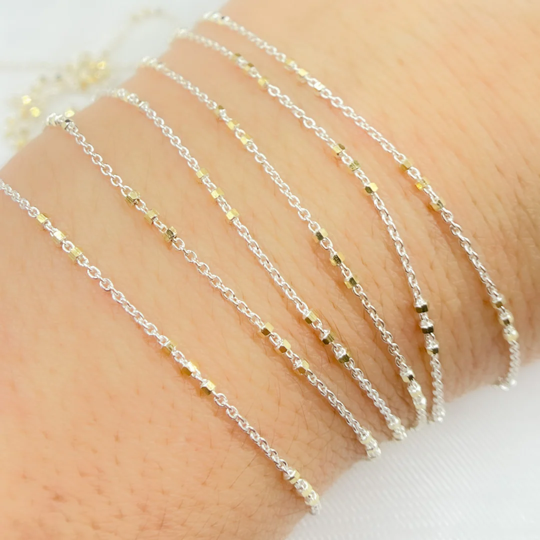 Z26GS2. 925 Sterling Silver Satellite Gold Plated 3 Cubes Chain - Image 2