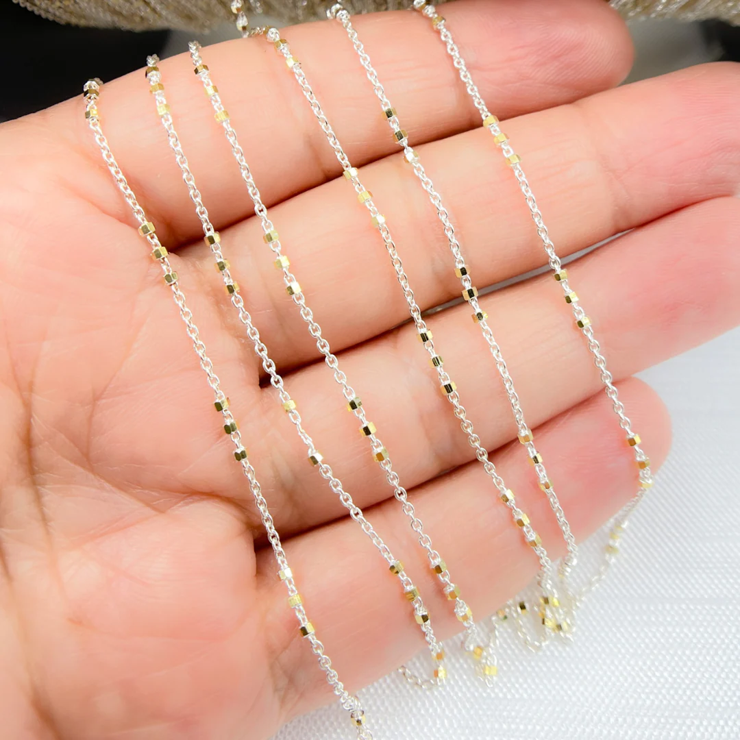 Z26GS2. 925 Sterling Silver Satellite Gold Plated 3 Cubes Chain - Image 4
