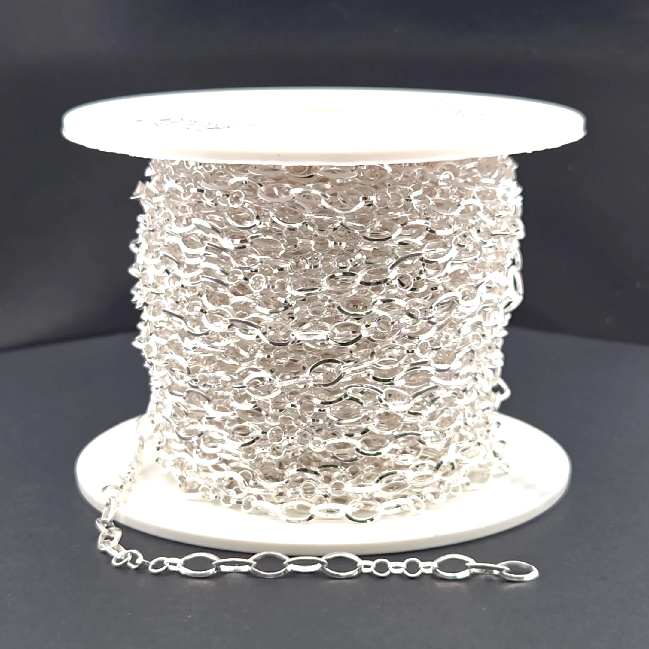 V178SS. Sterling Silver Diamond Cut Oval & 5 Flat Round Links Chain - Image 6