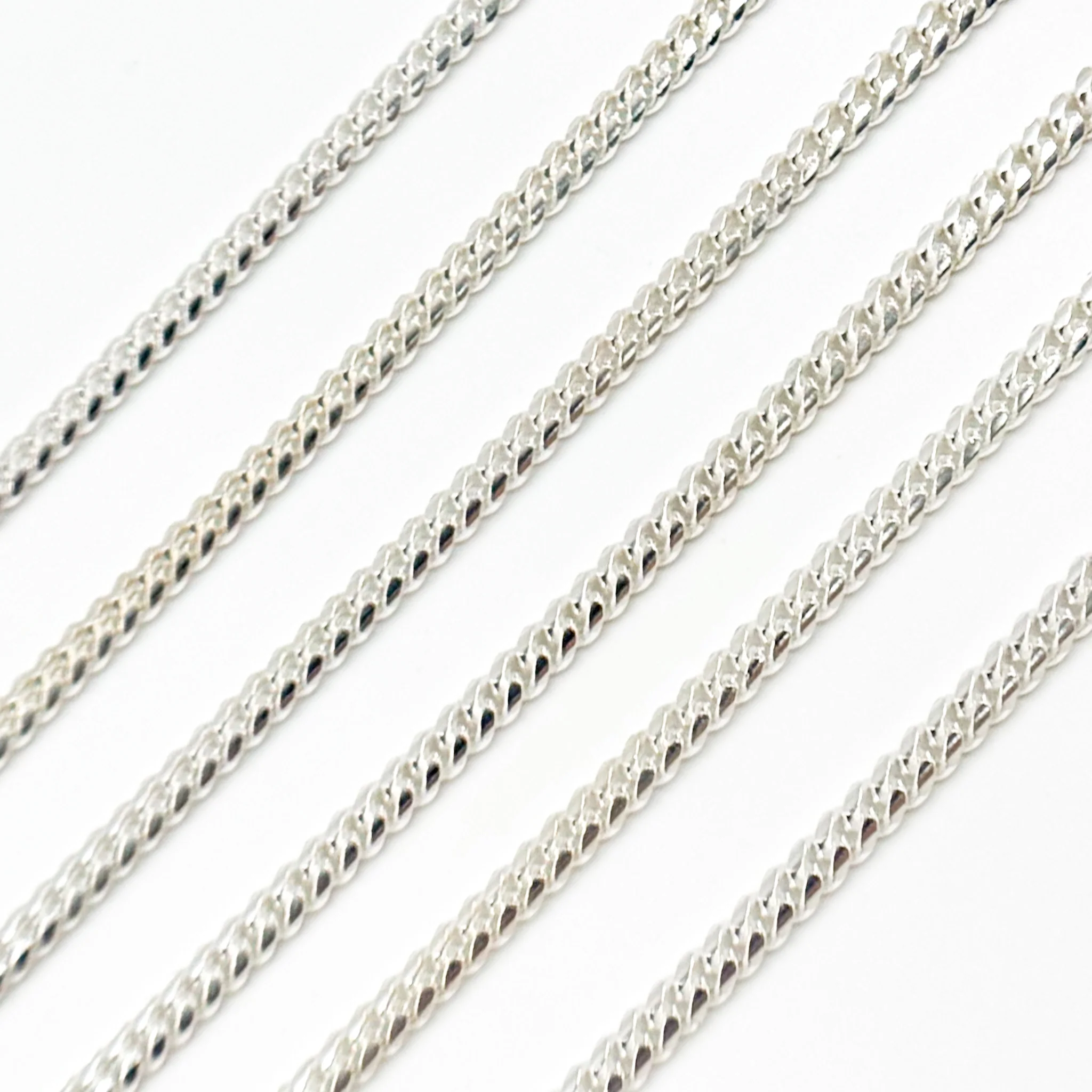 Z72SS. Sterling Silver Flat Curb Chain - Image 4