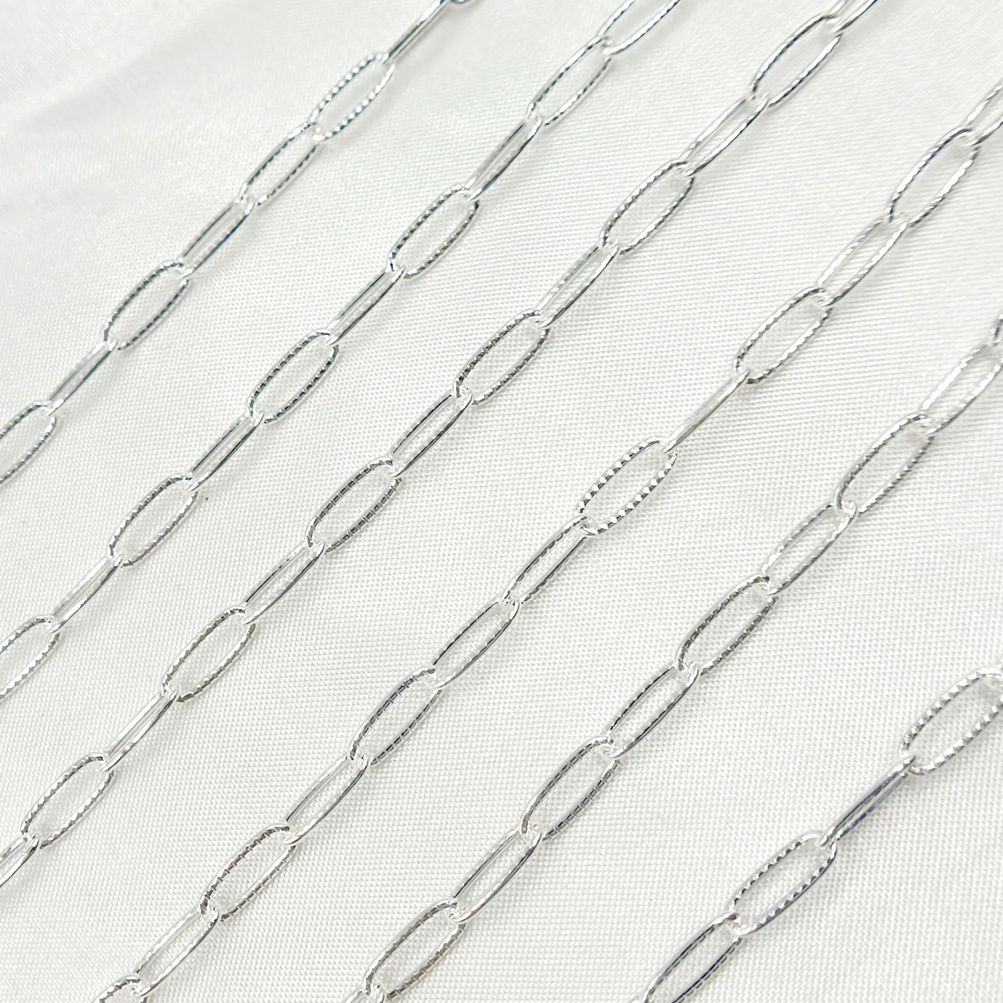2903LSS. 925 Sterling Silver Hammered Paperclip Chain. - Image 2