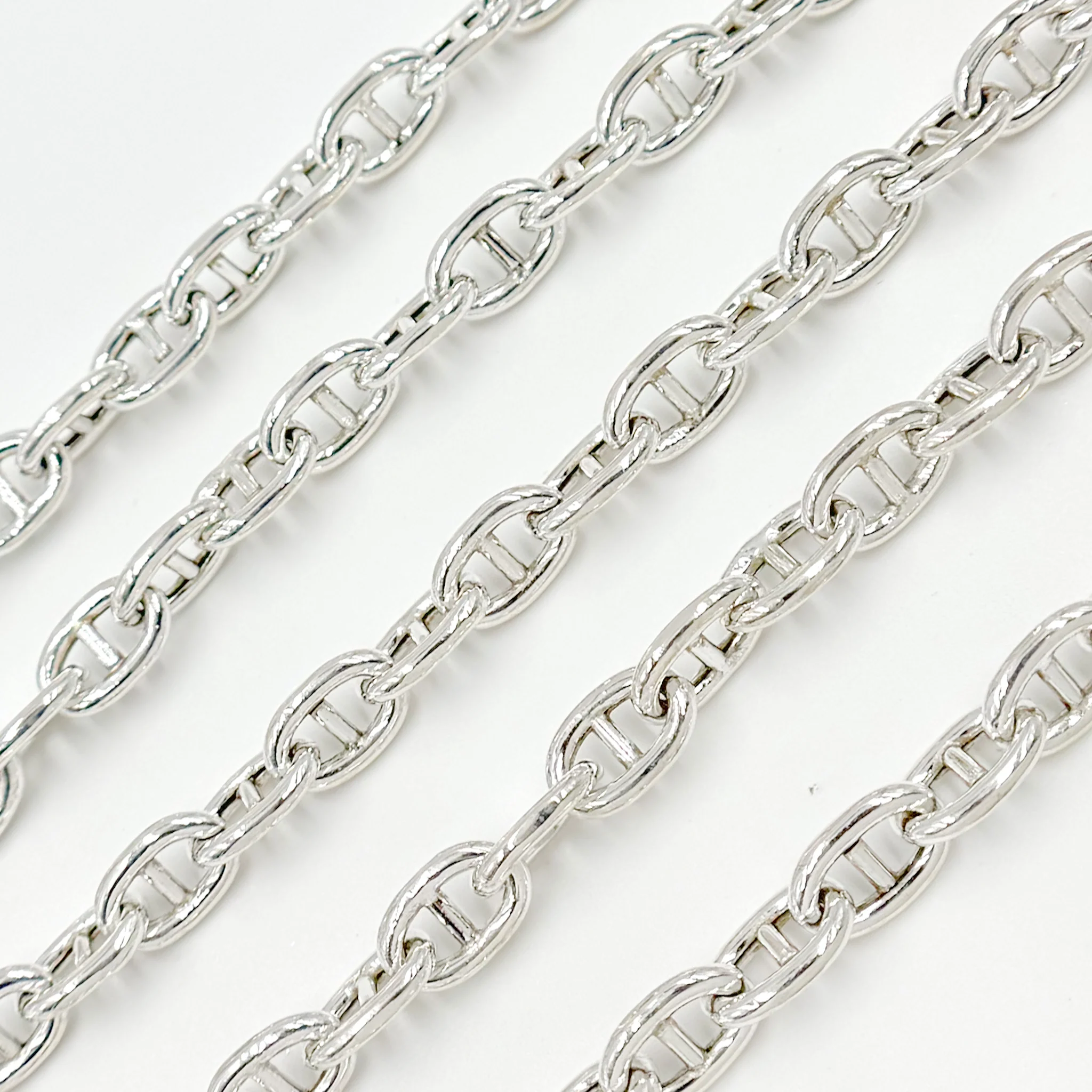 V81SS. Sterling Silver Marina Chain - Image 2
