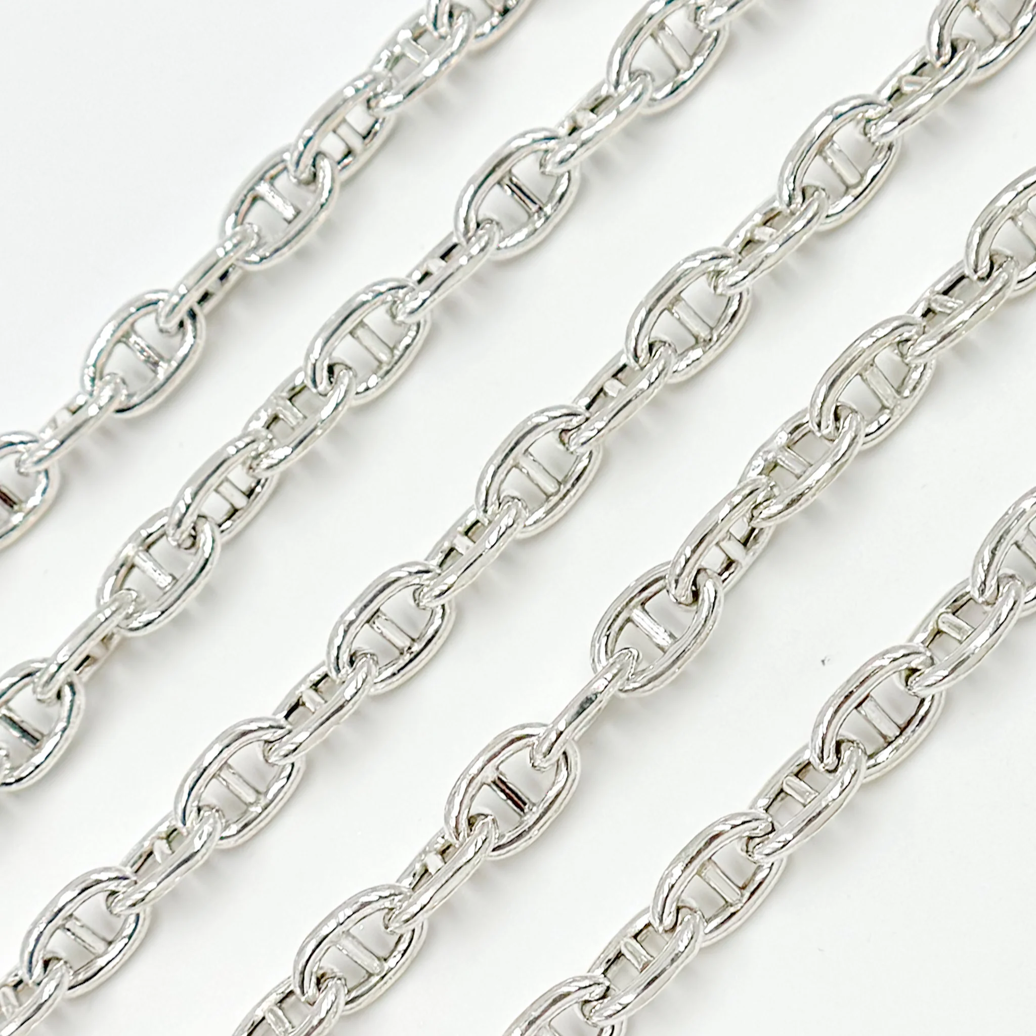 V81SS. Sterling Silver Marina Chain - Image 5