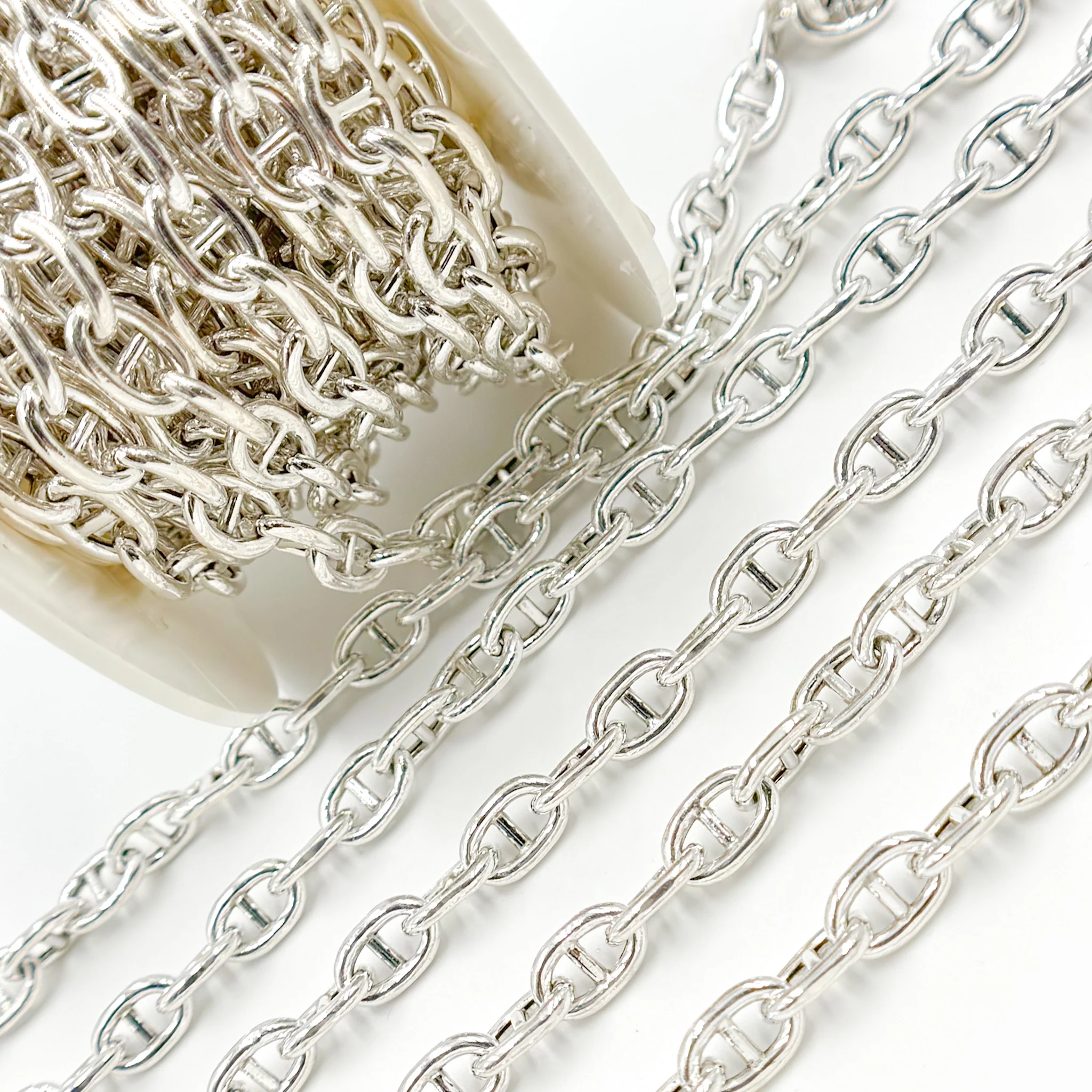 V81SS. Sterling Silver Marina Chain - Image 6