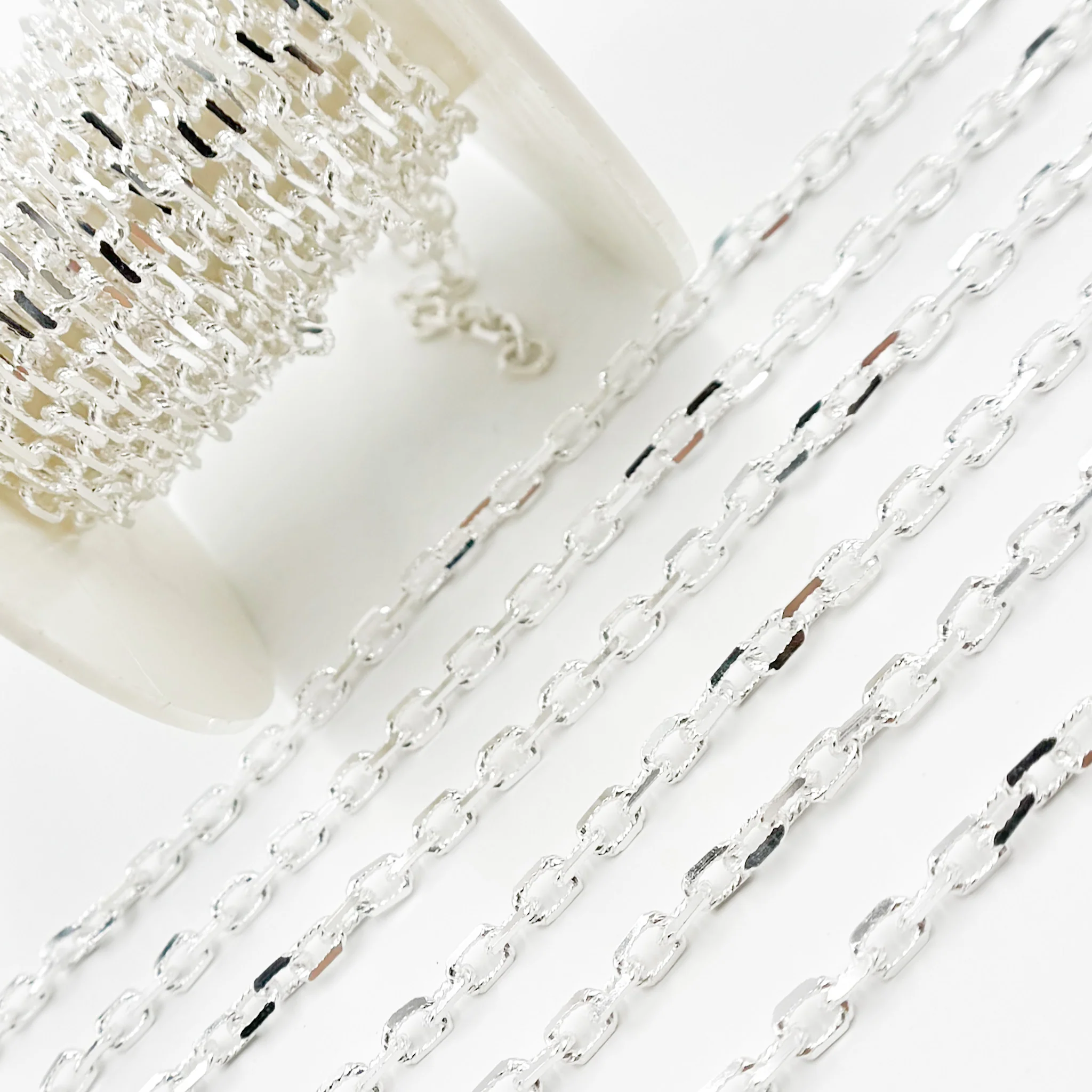 V33SS. Sterling Silver Twisted & Diamond Cut Rectangle Chain - Image 6